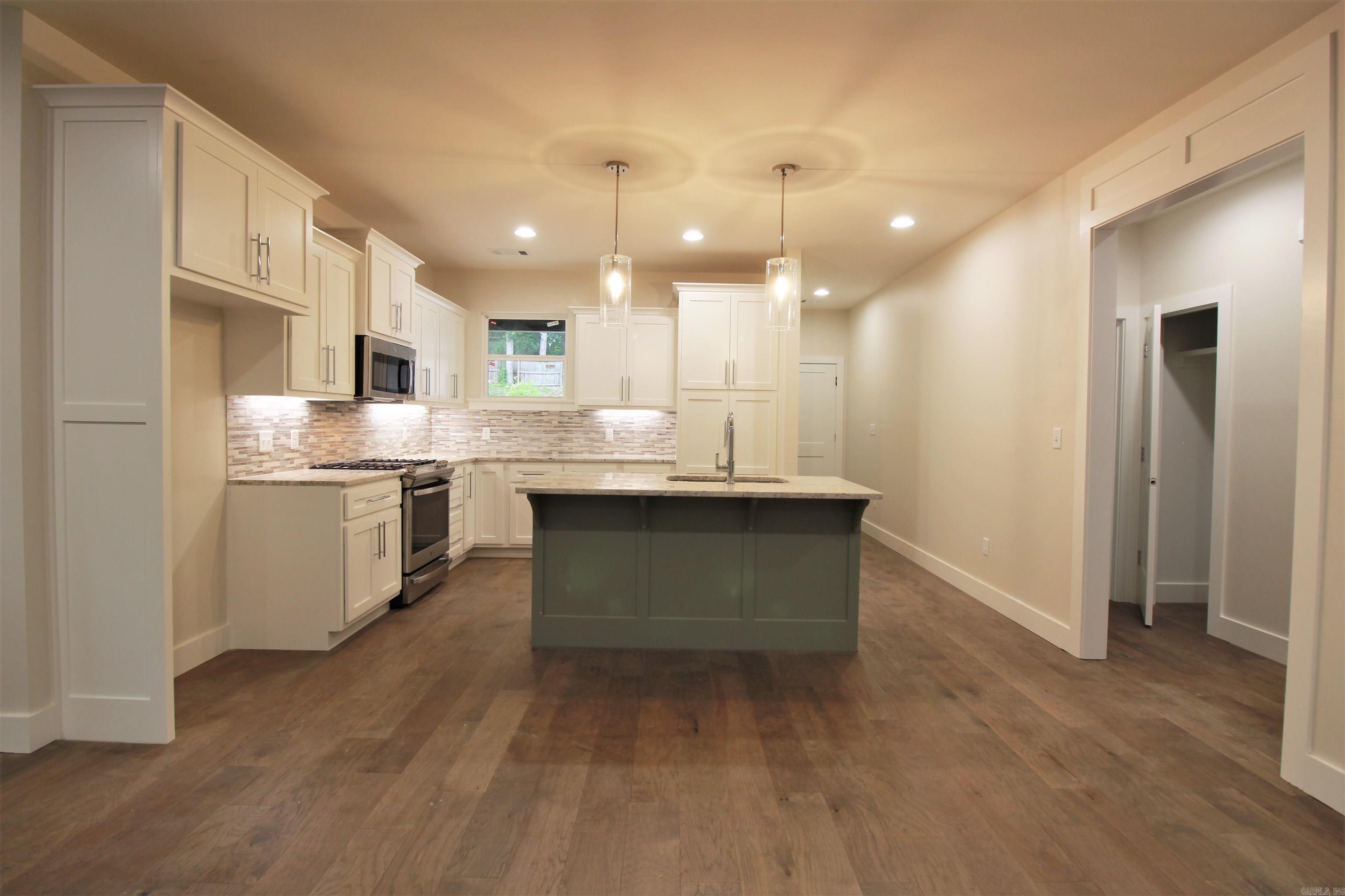 GIBRALTER HGTS - Residential