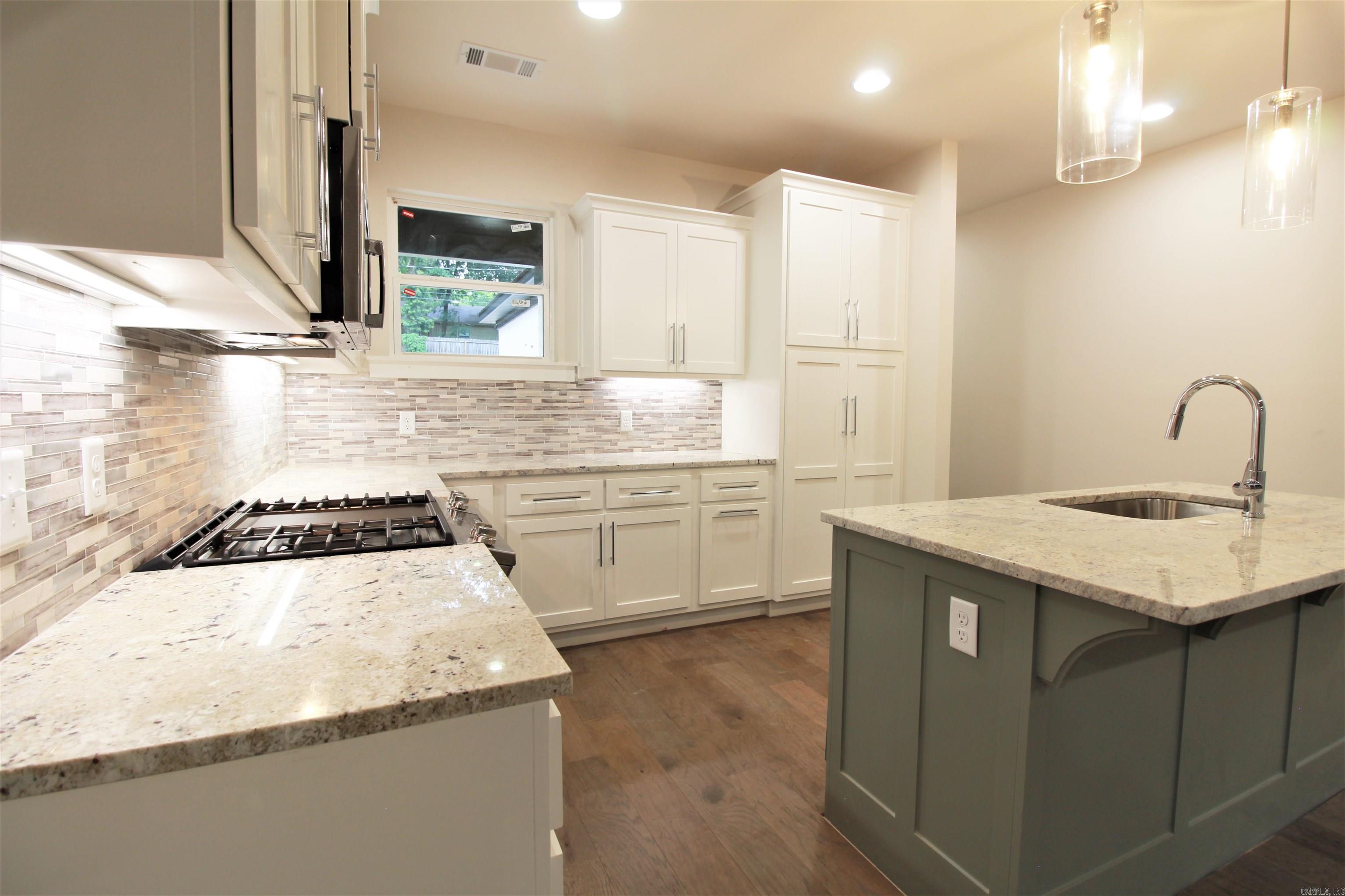 GIBRALTER HGTS - Residential