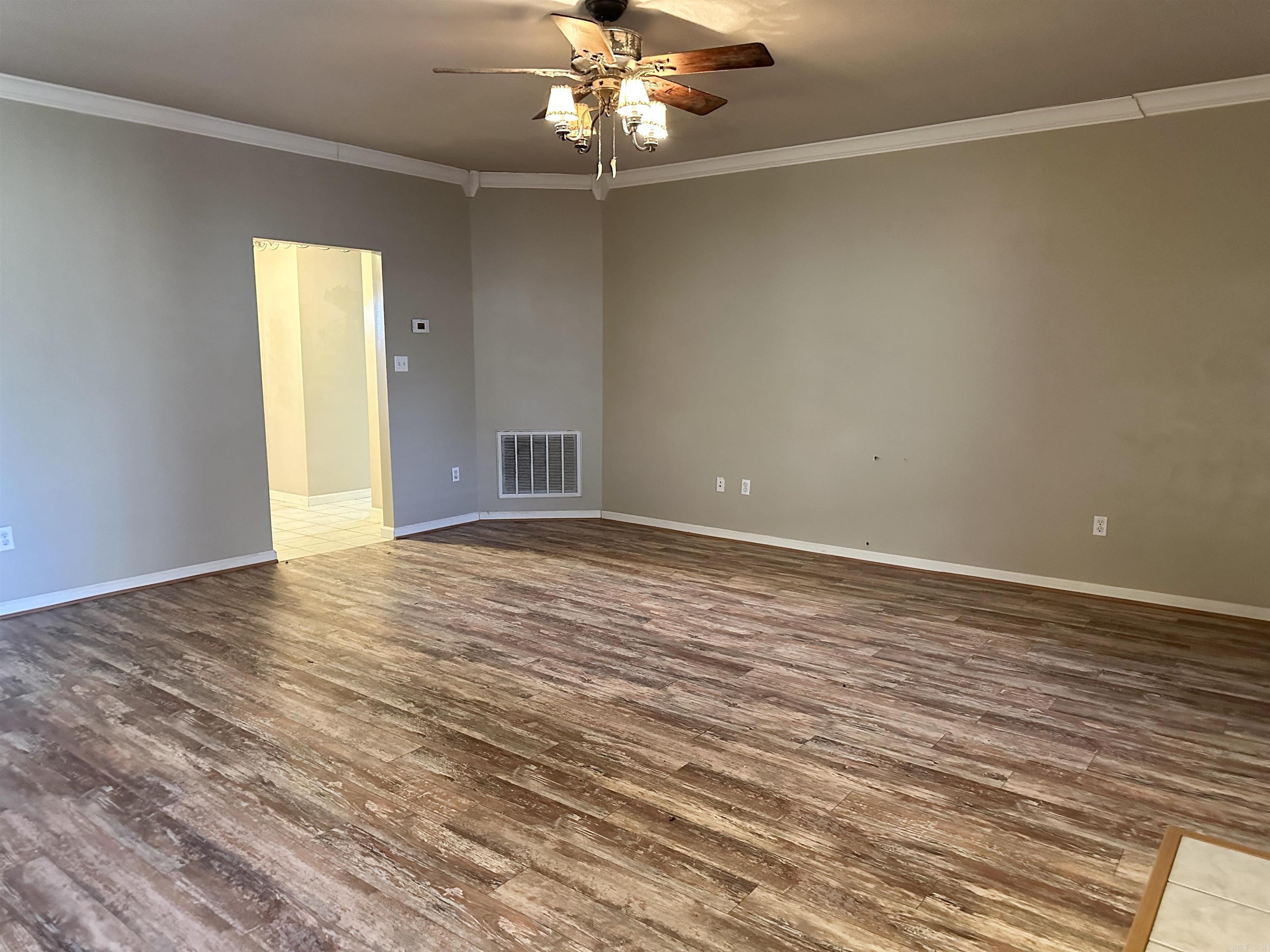 COUNTRY SIDE - Residential