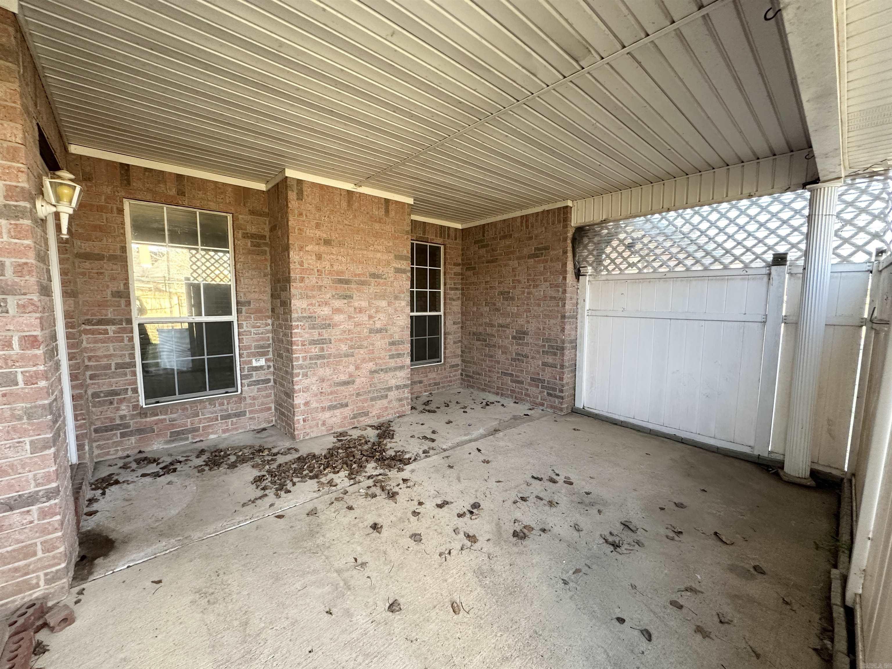 COUNTRY SIDE - Residential