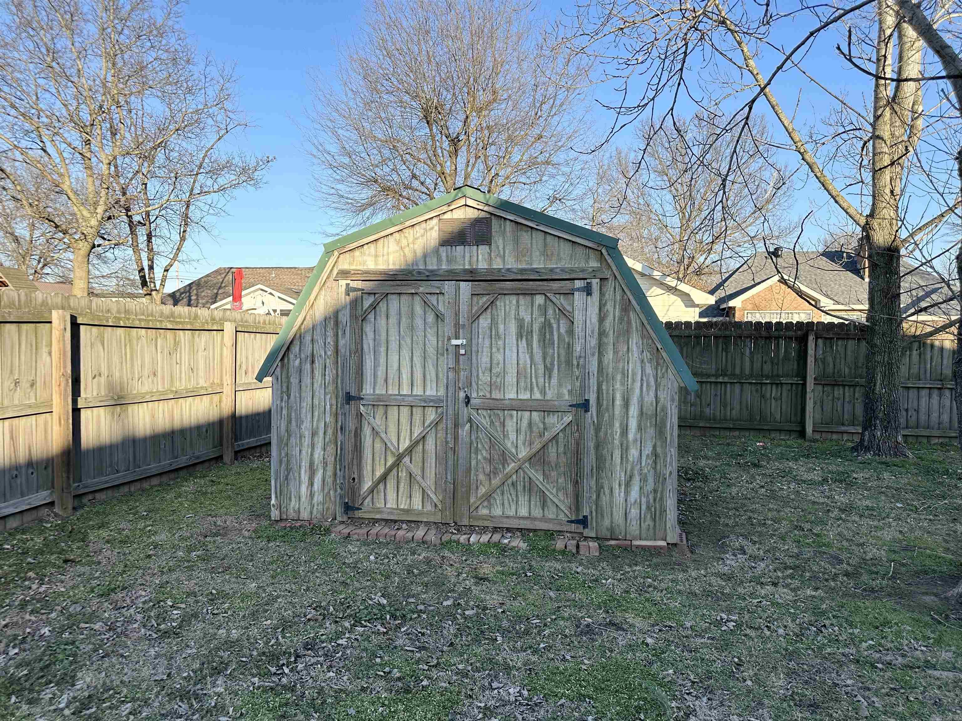 COUNTRY SIDE - Residential