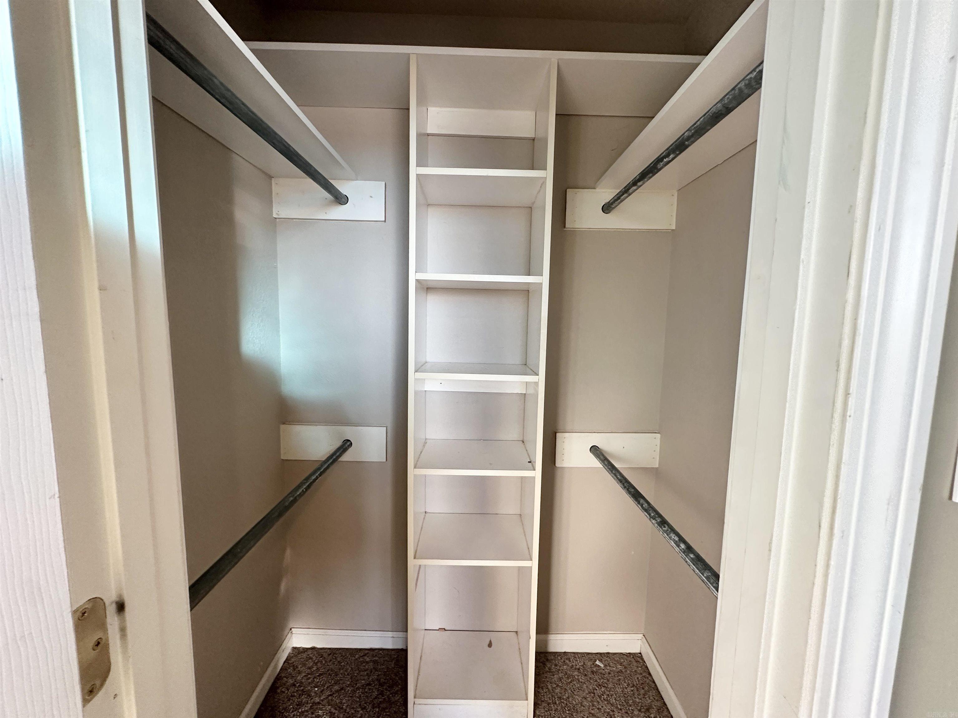 COUNTRY SIDE - Residential