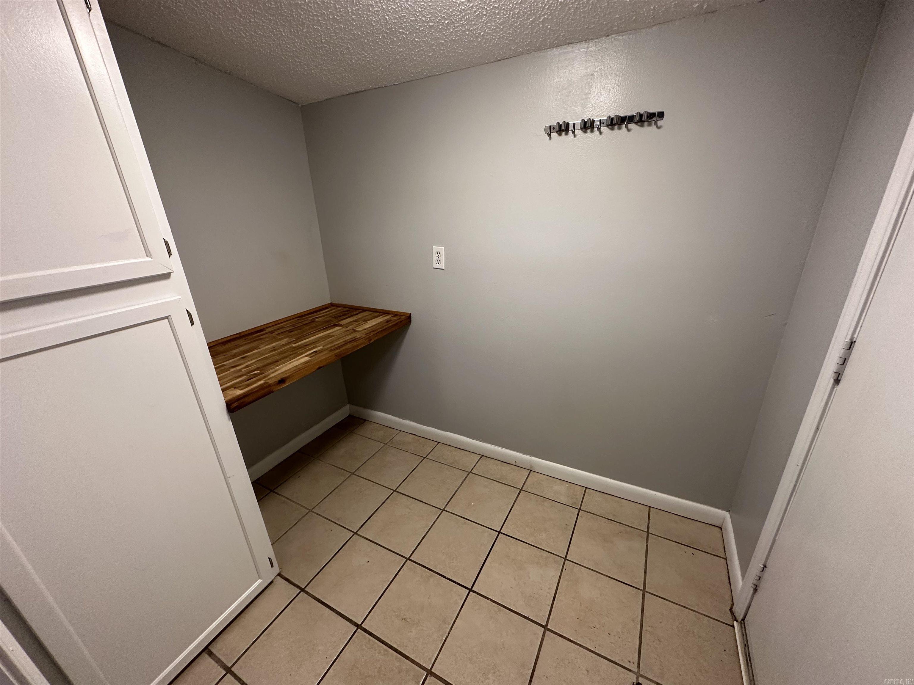 Not in Subdivision - Residential Lease