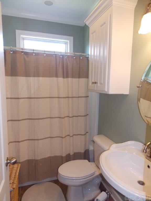 CAPITOL LAKES ESTATES - Residential