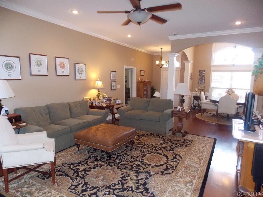 CAPITOL LAKES ESTATES - Residential