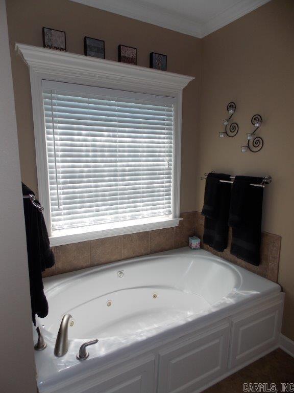 CAPITOL LAKES ESTATES - Residential