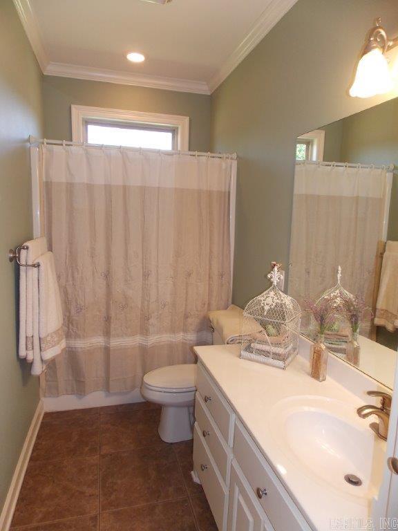 CAPITOL LAKES ESTATES - Residential