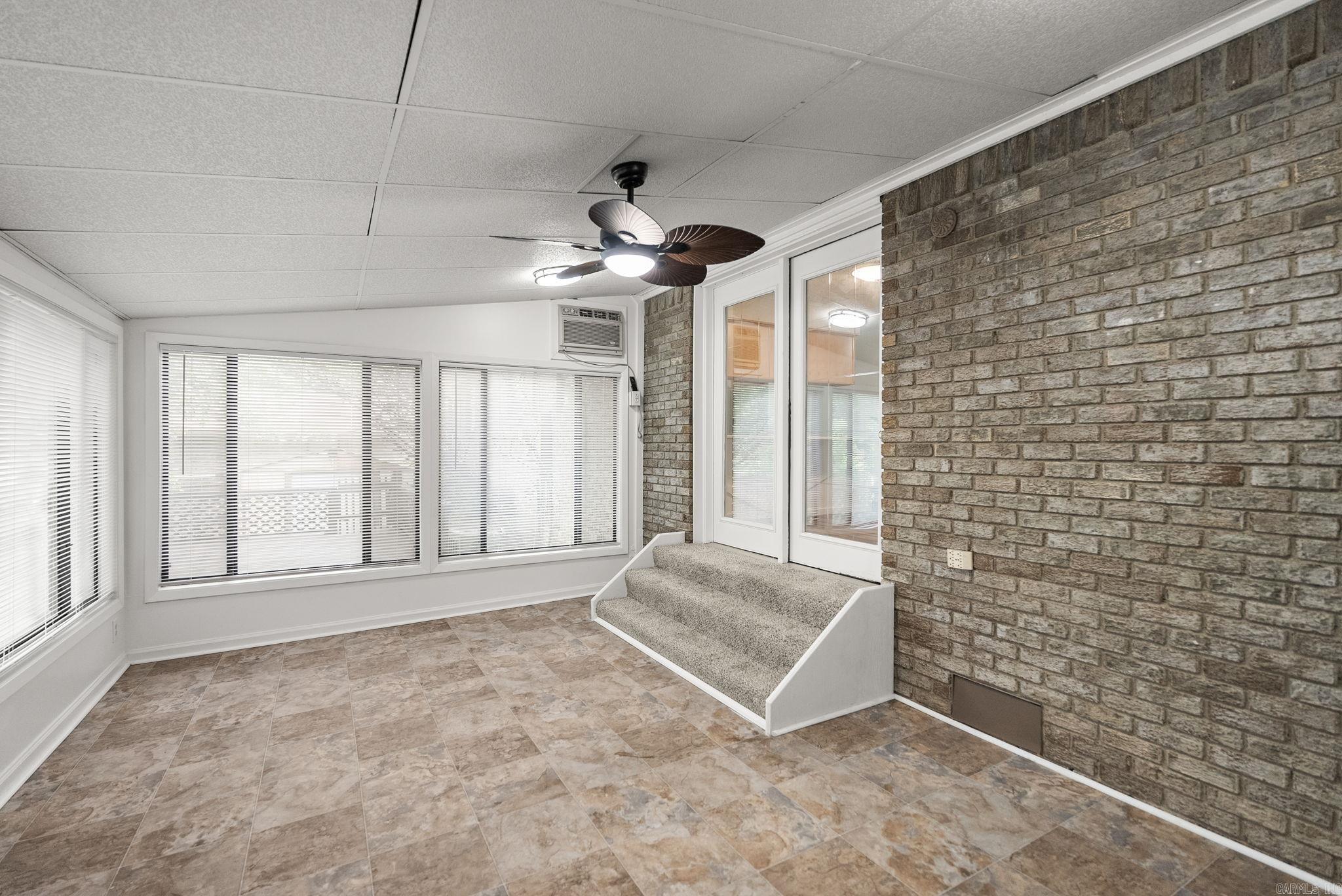 COLONY WEST - Residential