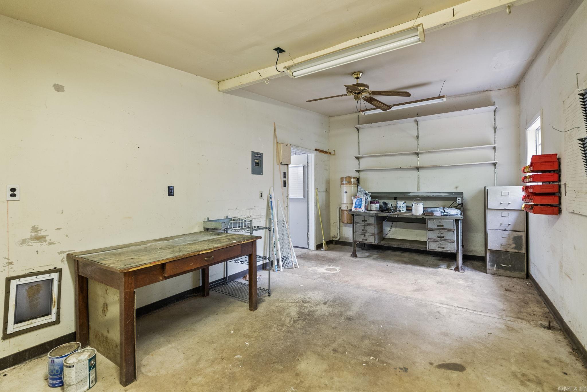 COLONY WEST - Residential