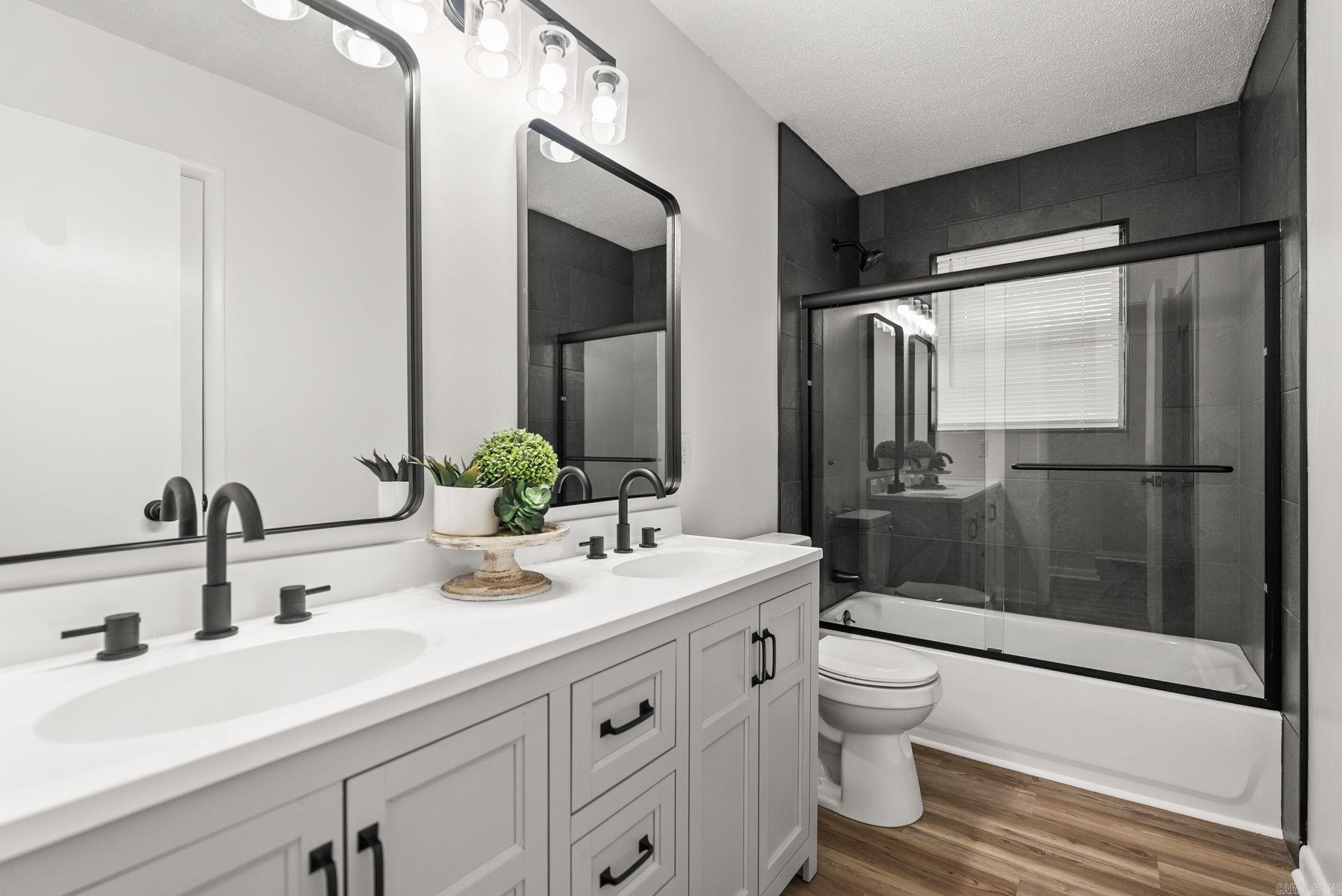 COLONY WEST - Residential