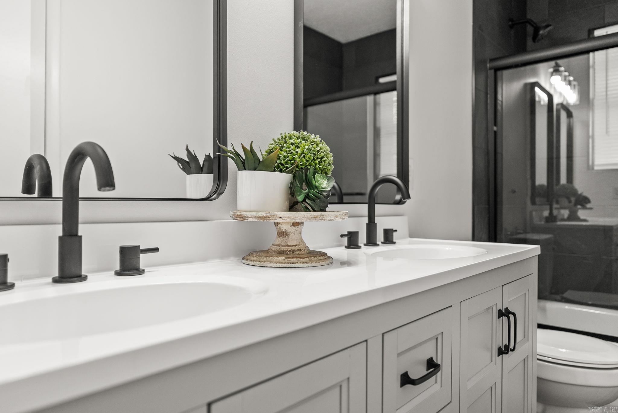 COLONY WEST - Residential