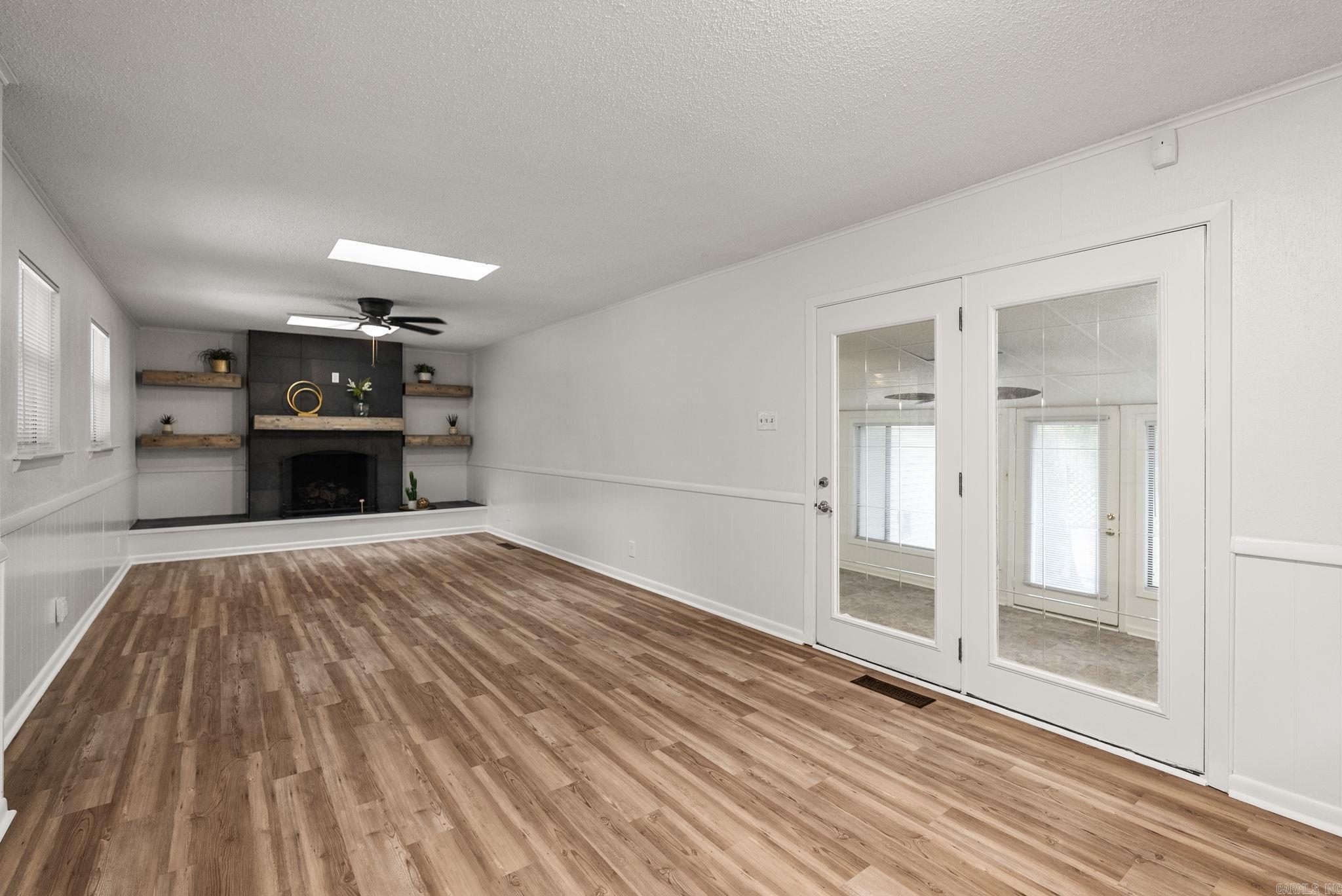 COLONY WEST - Residential