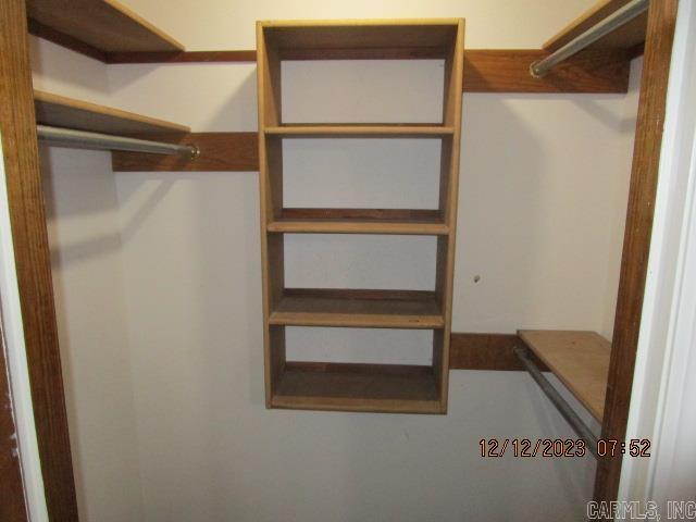 CINNAMON ACRES - Residential