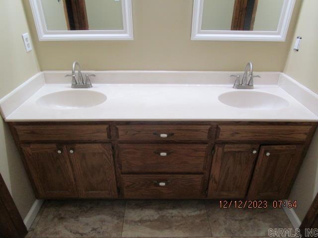 CINNAMON ACRES - Residential