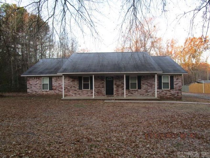 Great location, great neighborhood.  Easy access to Hwy 67/167 and I40. Two bedroom, two bath house on 1.26 acres that backs up to green space for privacy.   All bedrooms have walk in closets, master bedroom has two closets and double sinks.  Large living room with corner gas log fireplace.  All brick home that offers country living at its best.