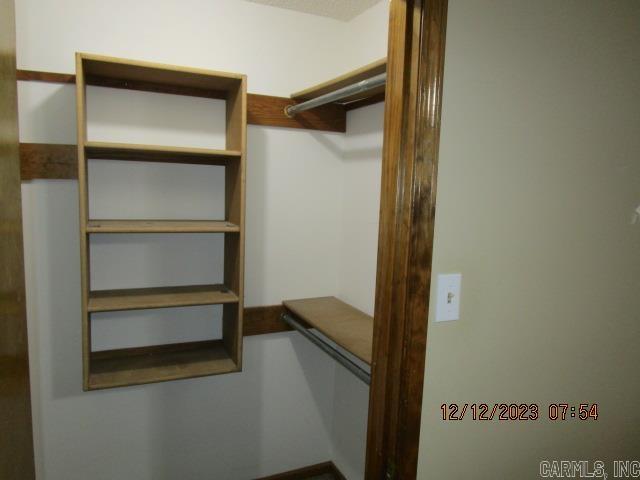 CINNAMON ACRES - Residential