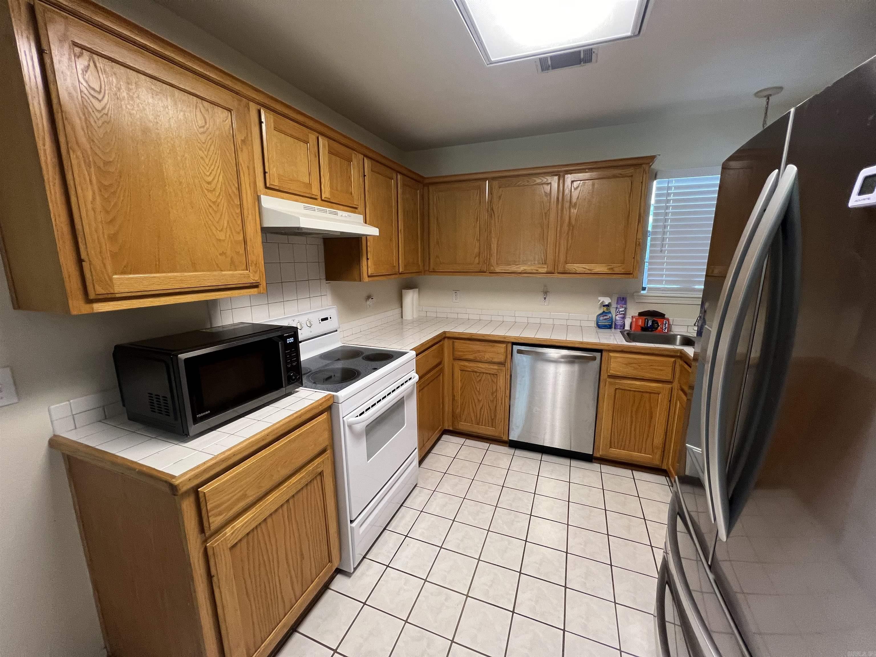 Blakes Tall Pines - Residential Lease