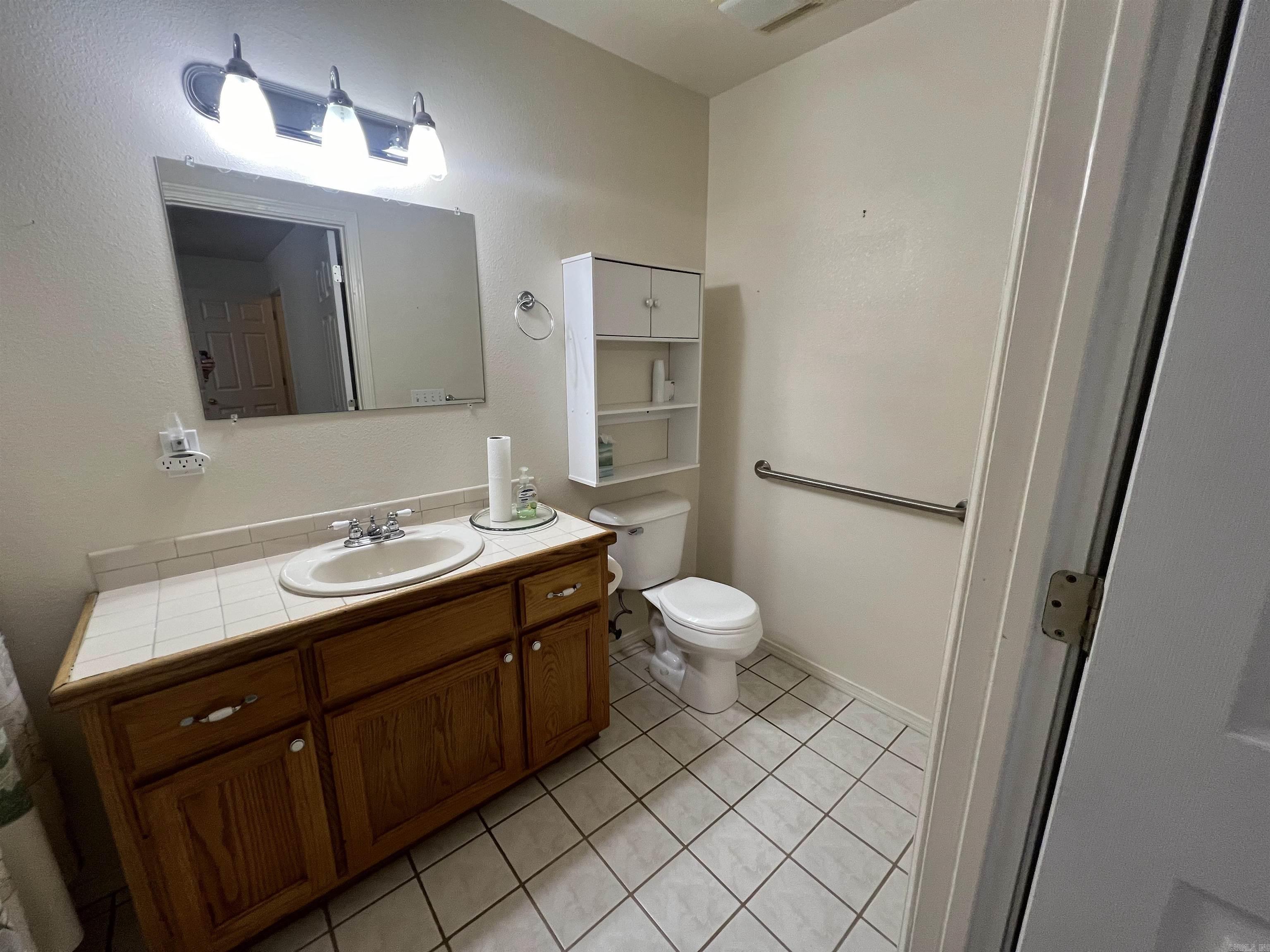 Blakes Tall Pines - Residential Lease