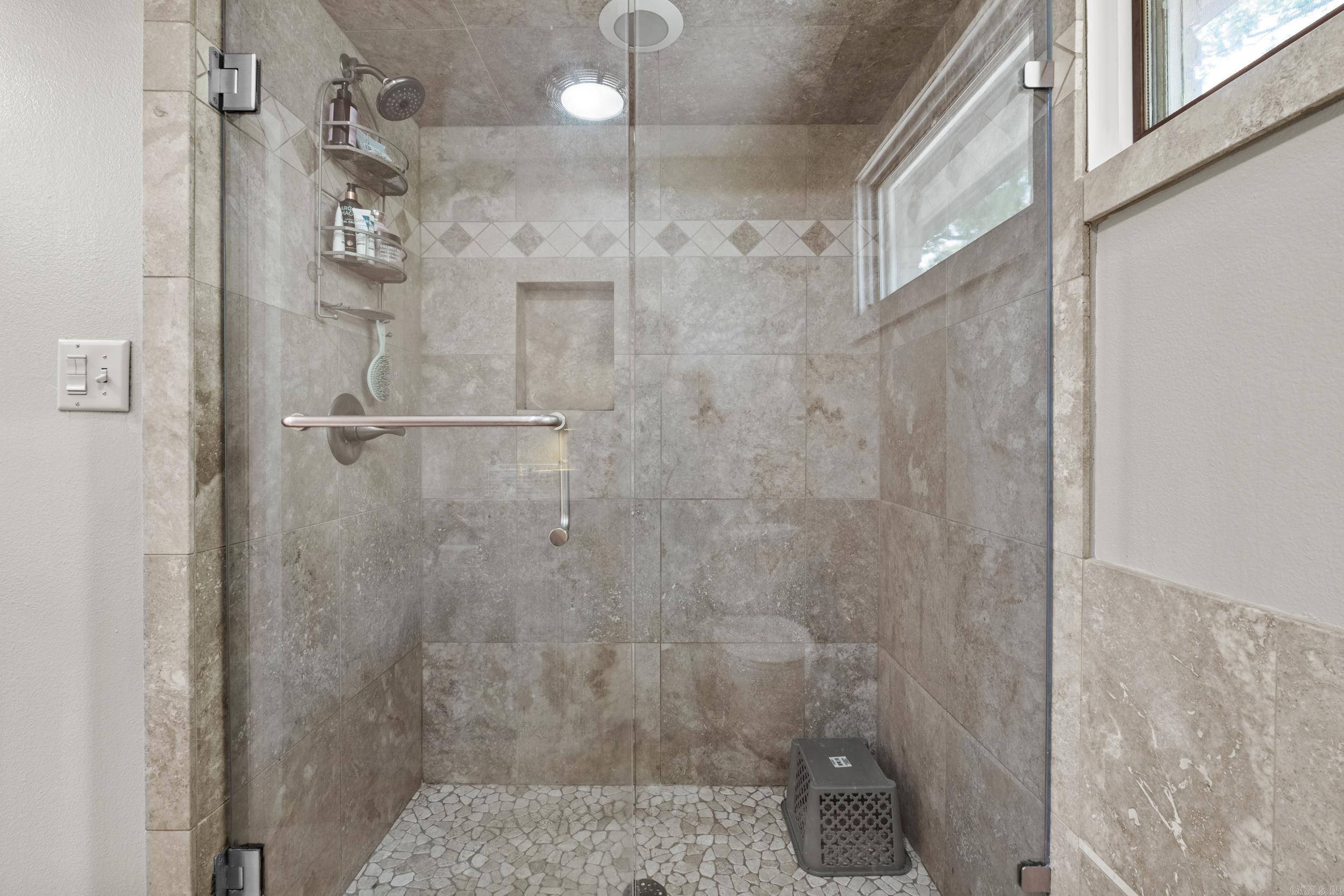 KIKE ACRES SUBD - Residential