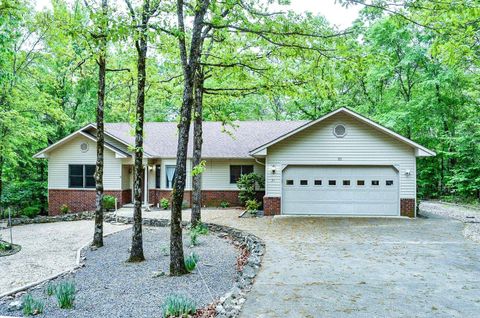 Photo of 21 Surtidor Lane Ln, Hot Springs Village, AR 71909 (MLS # 26015530)