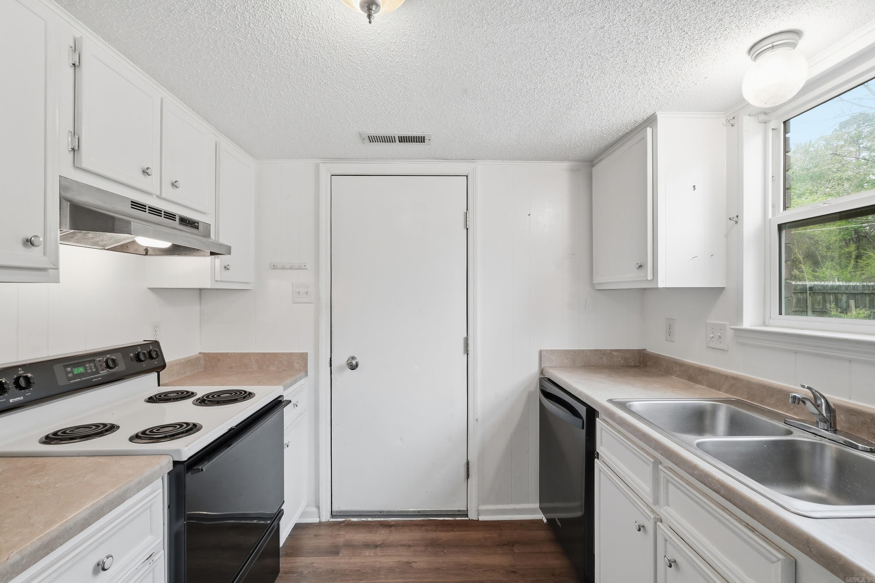 VERVACK HILLS - Residential