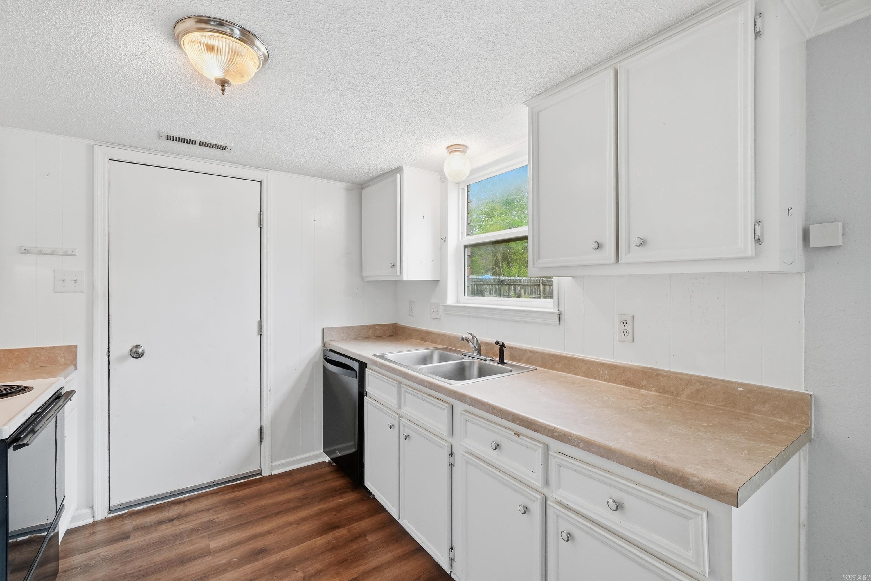 VERVACK HILLS - Residential