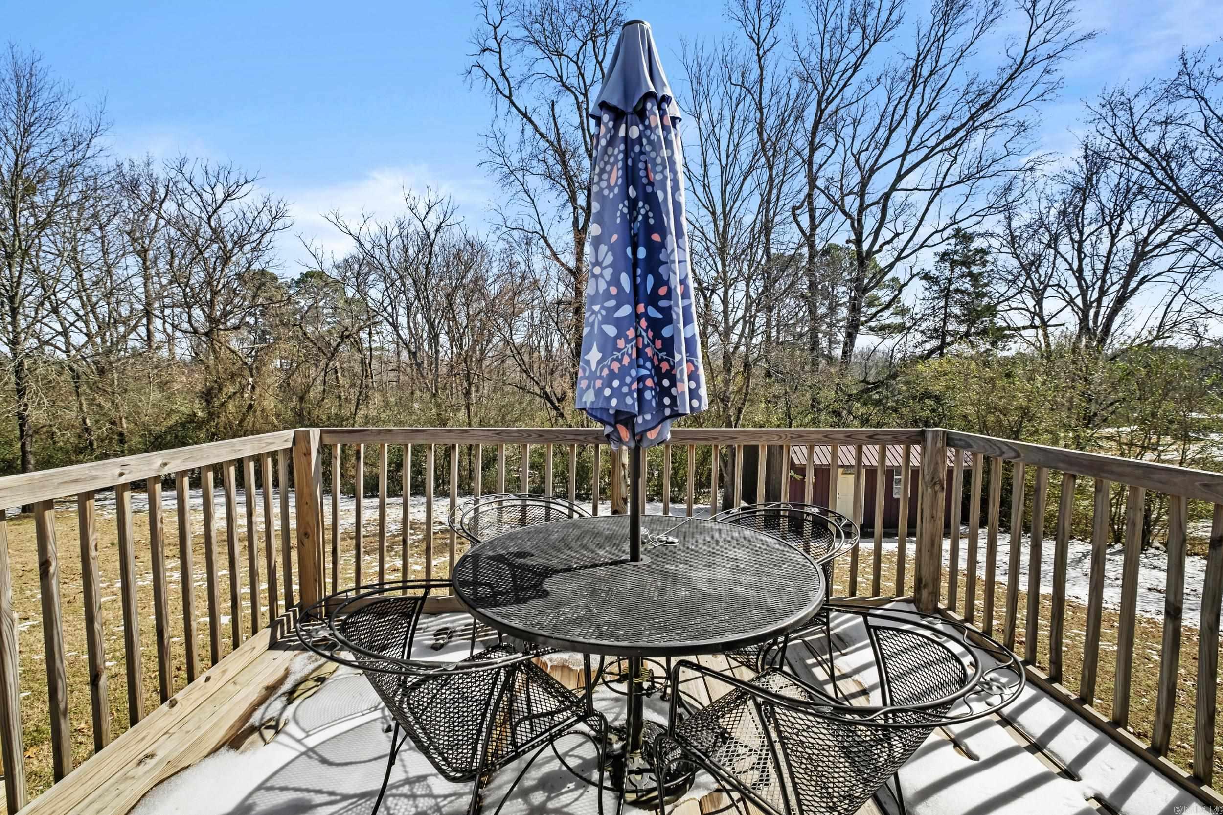 LEANING PINES - Residential