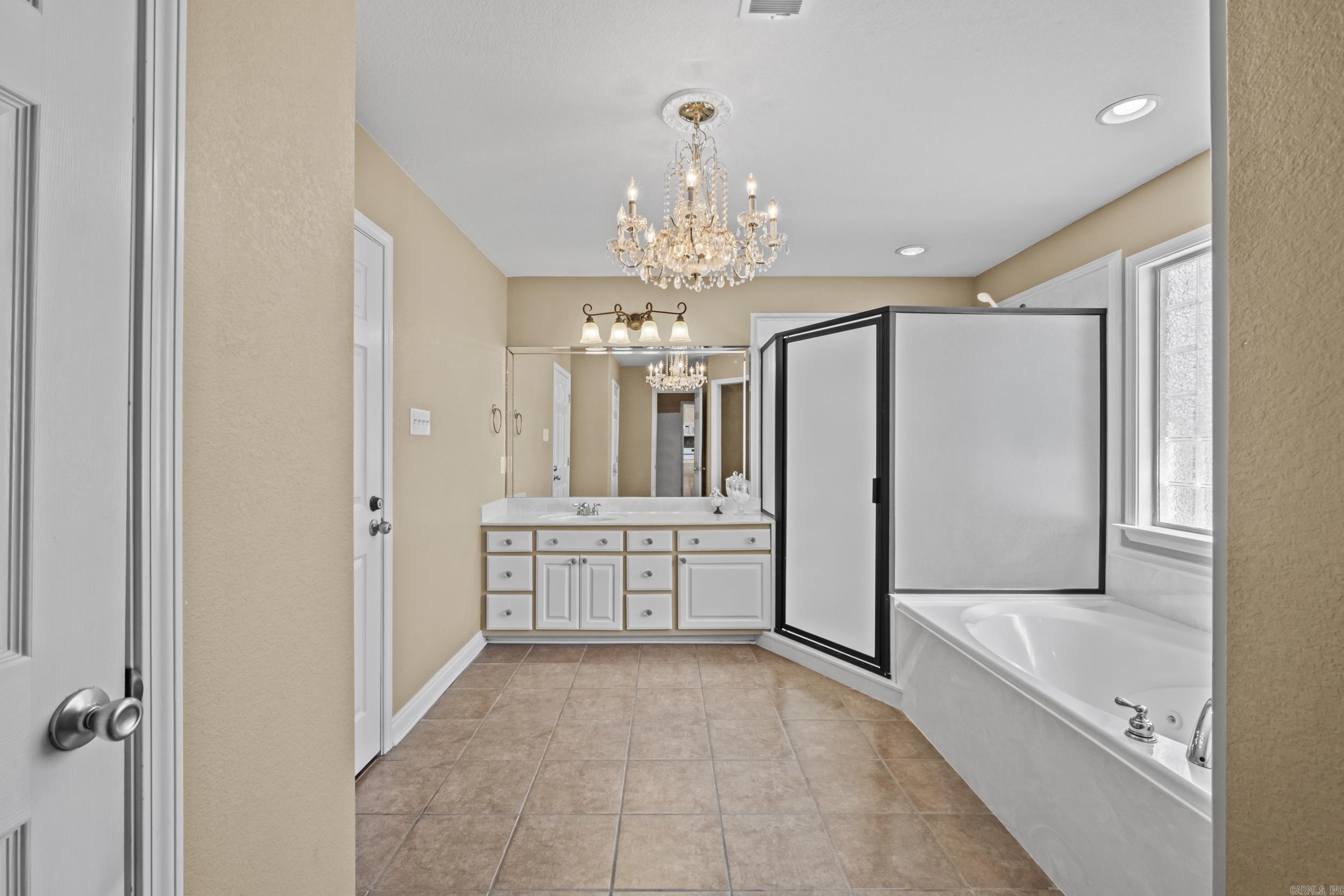 LEANING PINES - Residential