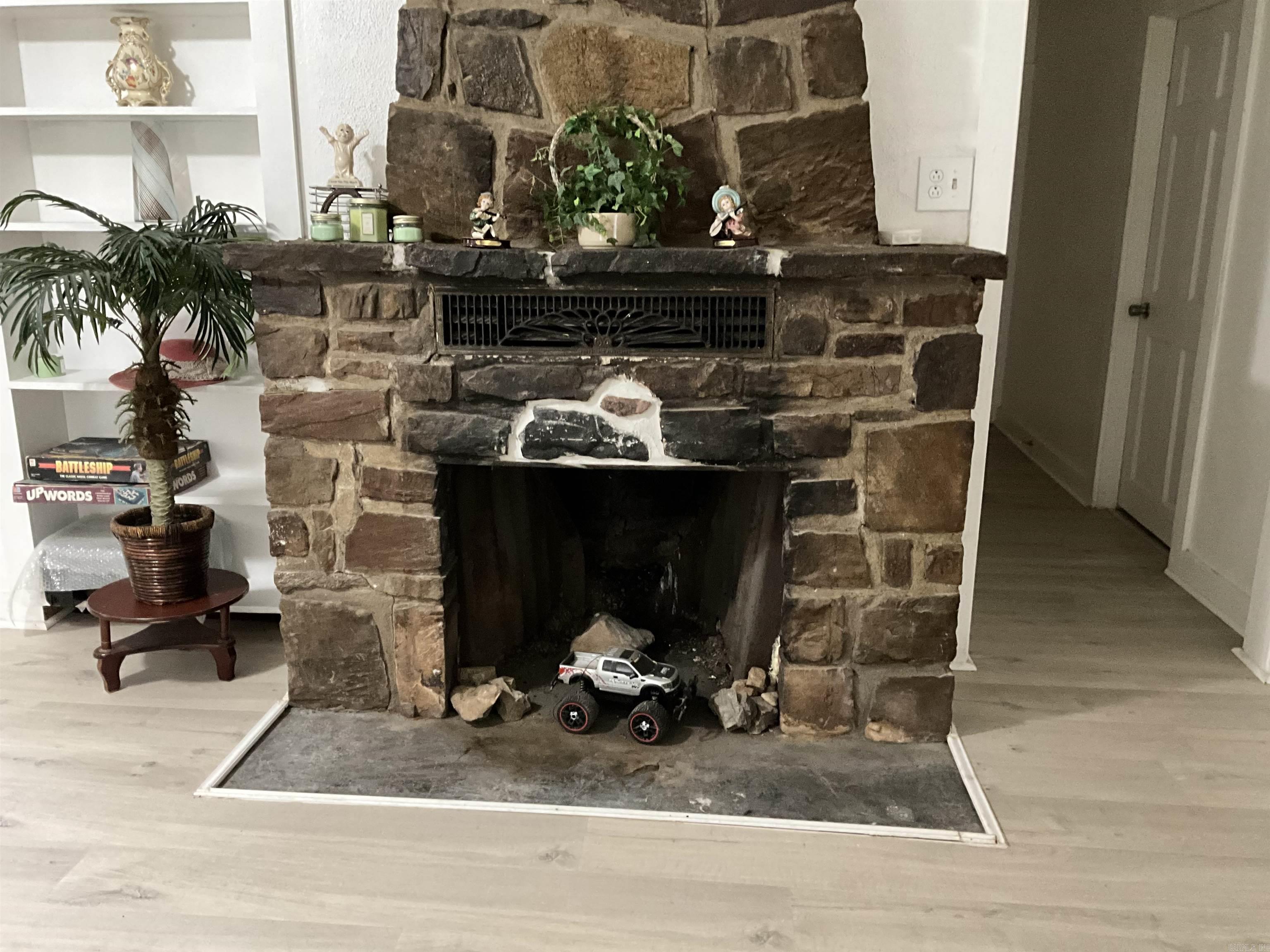 Powers-Thayers - Residential