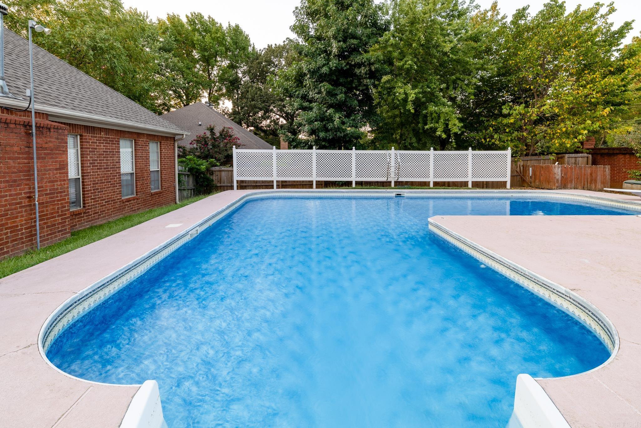 Royal Oaks - Residential