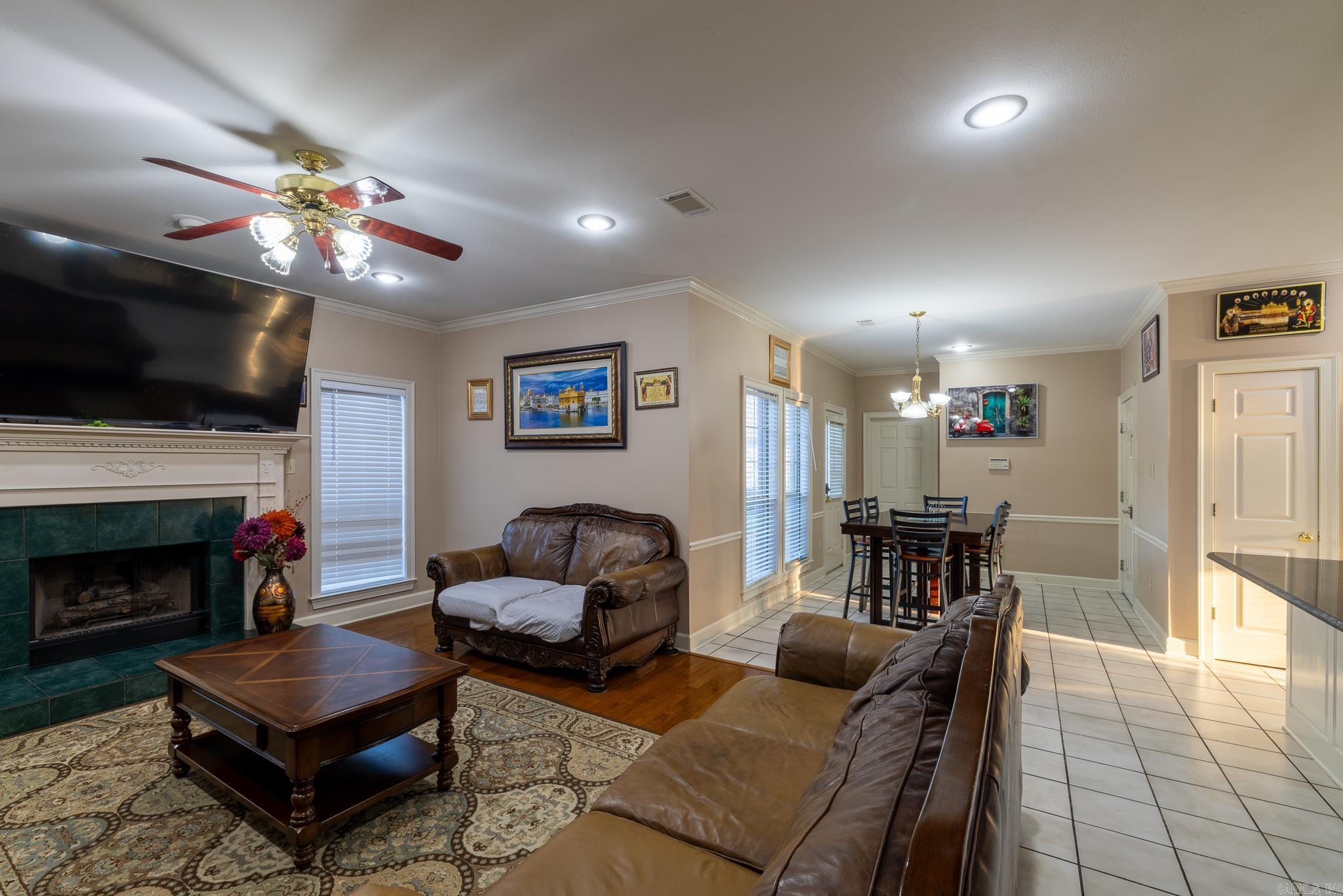 Royal Oaks - Residential