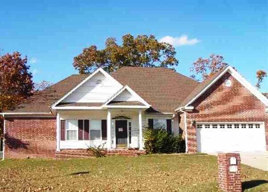 Beautiful 4 bedroom 3 bath home in Sherwood's desirable Stonehill subdivision. The high ceilings, open floor plan, and grand entryway give this home a spacious and luxurious feel. Kitchen features a gas range, built-in pantry, breakfast nook and bartop overlooking living area. Separate dining room with french doors leading to entry way would be perfect for a home office. Master suite features multi-tray ceiling, jacuzzi bath, and dual vanity. Large fully fenced backyard is perfect for entertaining!