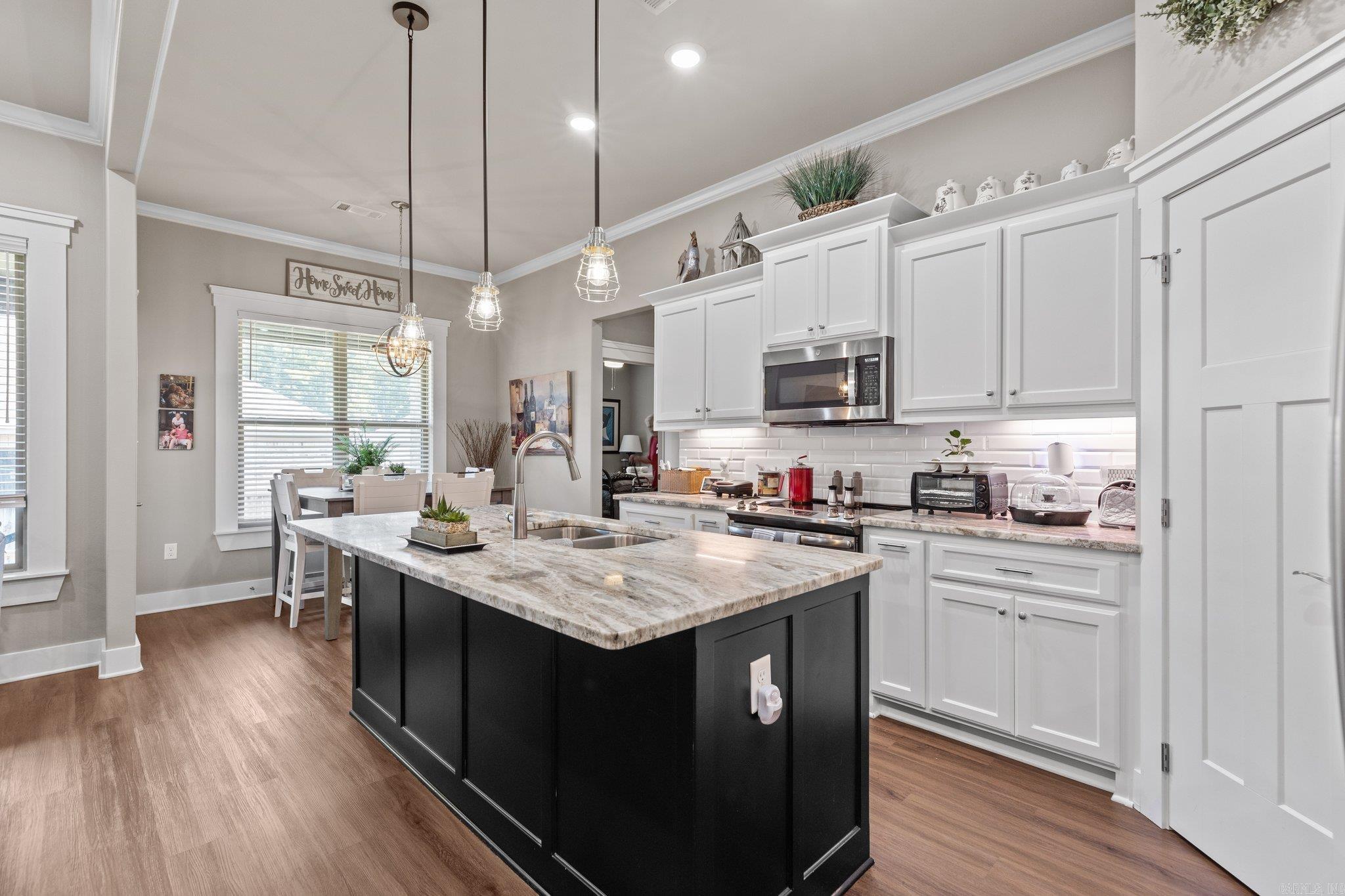 LEGACY POINTE - Residential