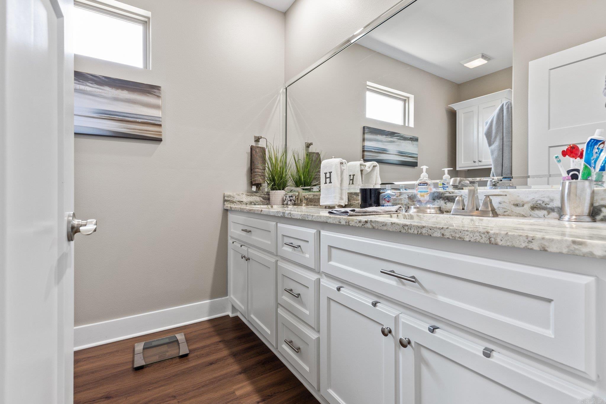 LEGACY POINTE - Residential