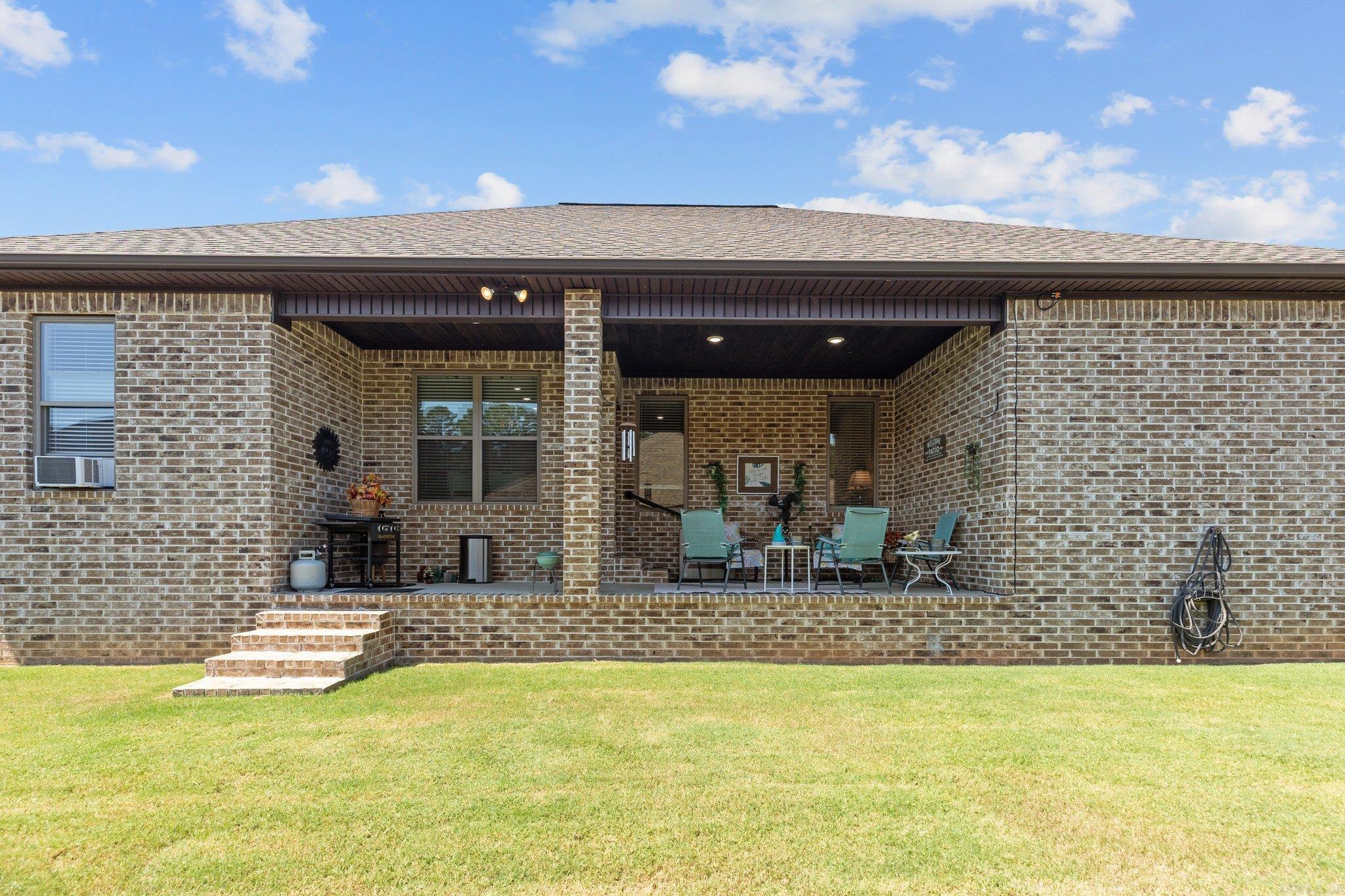 LEGACY POINTE - Residential