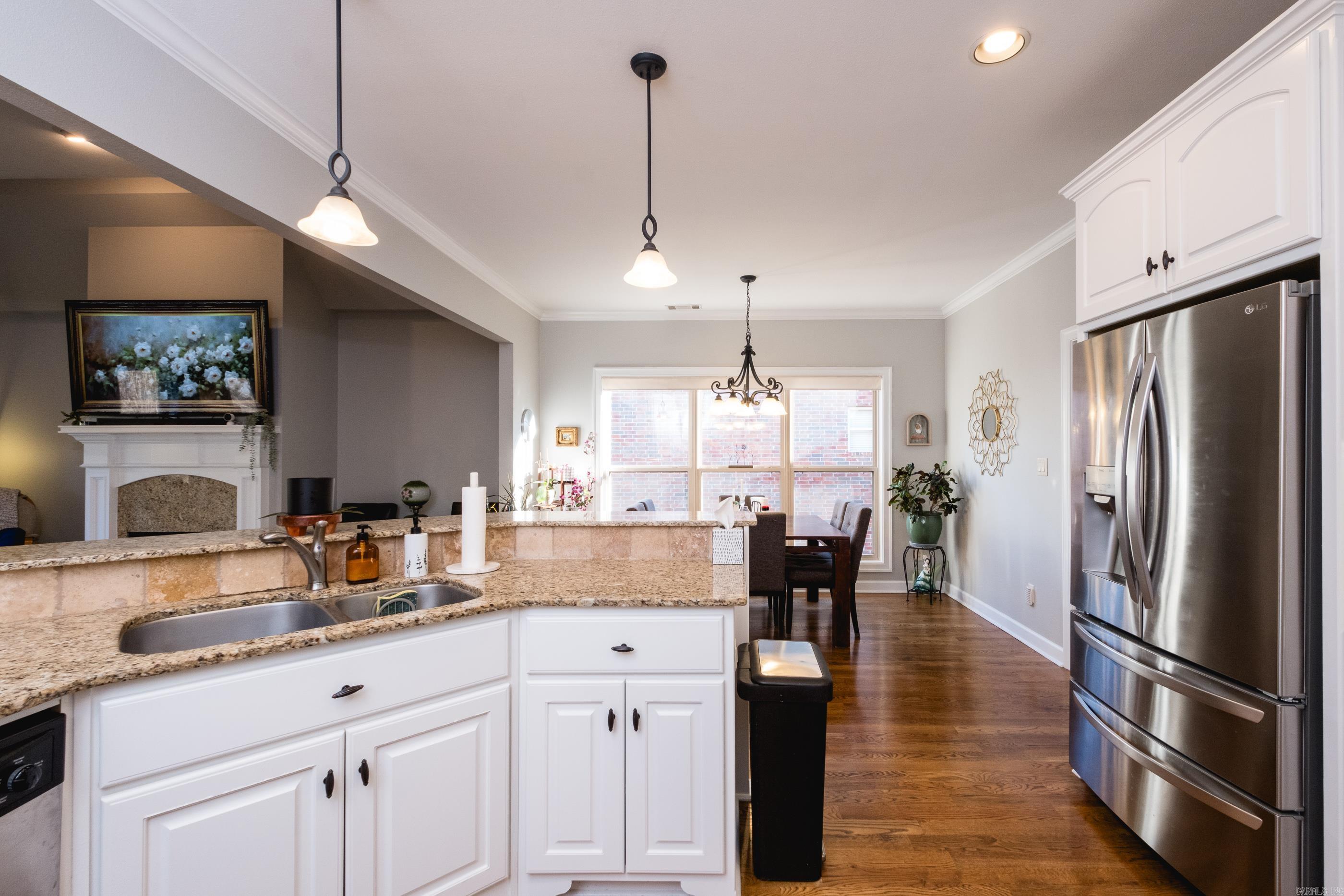 CHENAL VALLEY EPERNAY PLACE - Residential