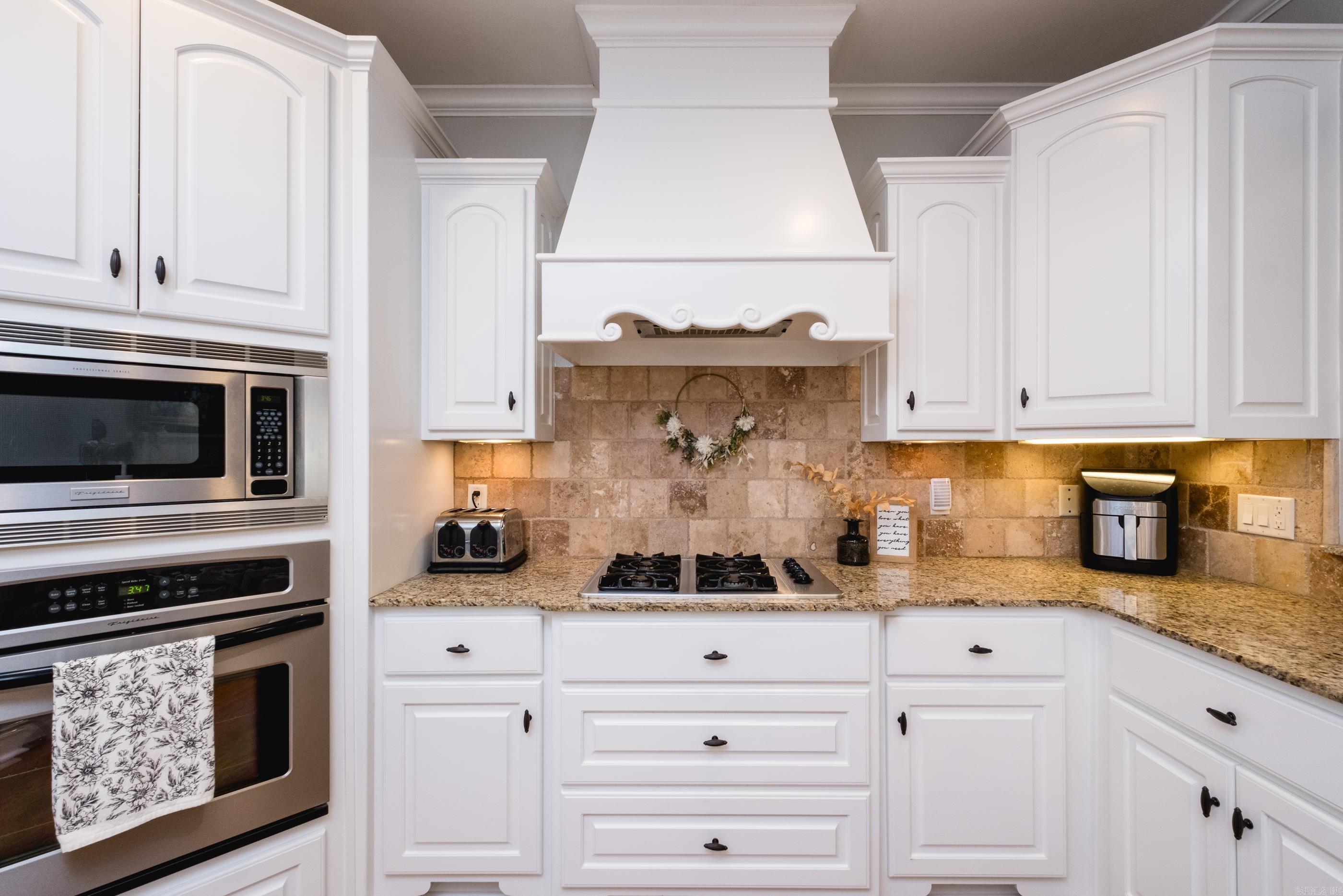 CHENAL VALLEY EPERNAY PLACE - Residential