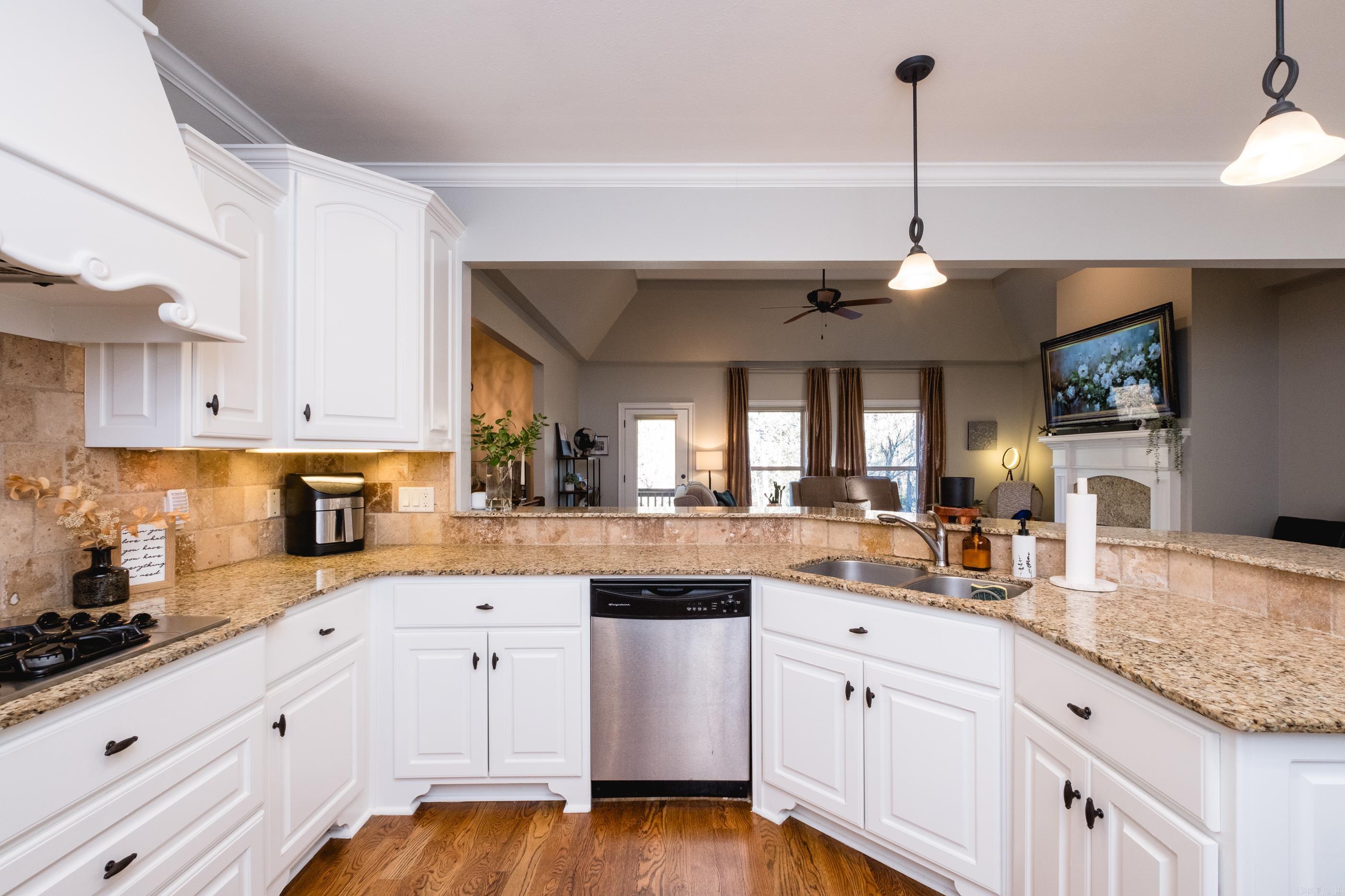 CHENAL VALLEY EPERNAY PLACE - Residential