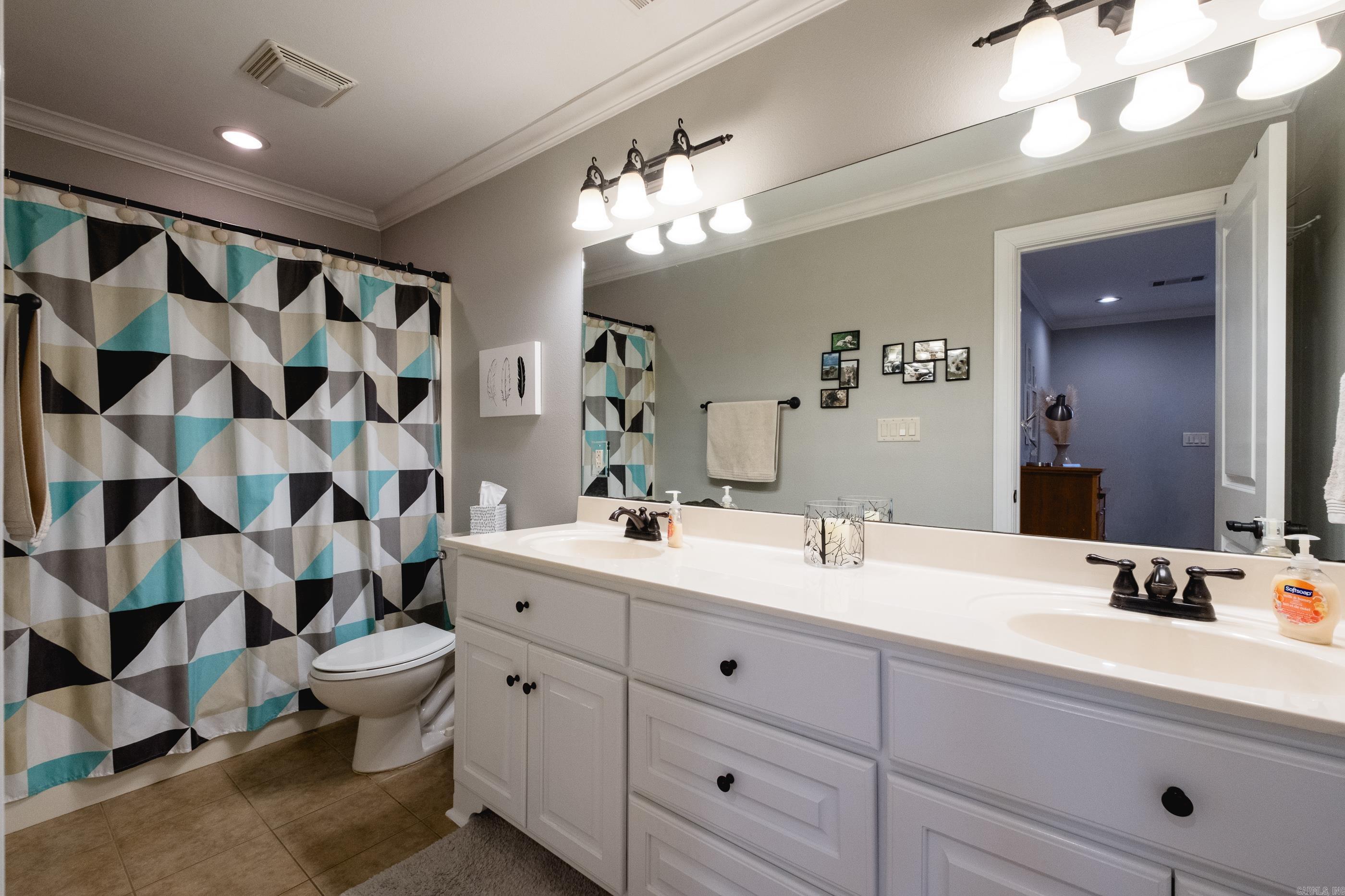 CHENAL VALLEY EPERNAY PLACE - Residential