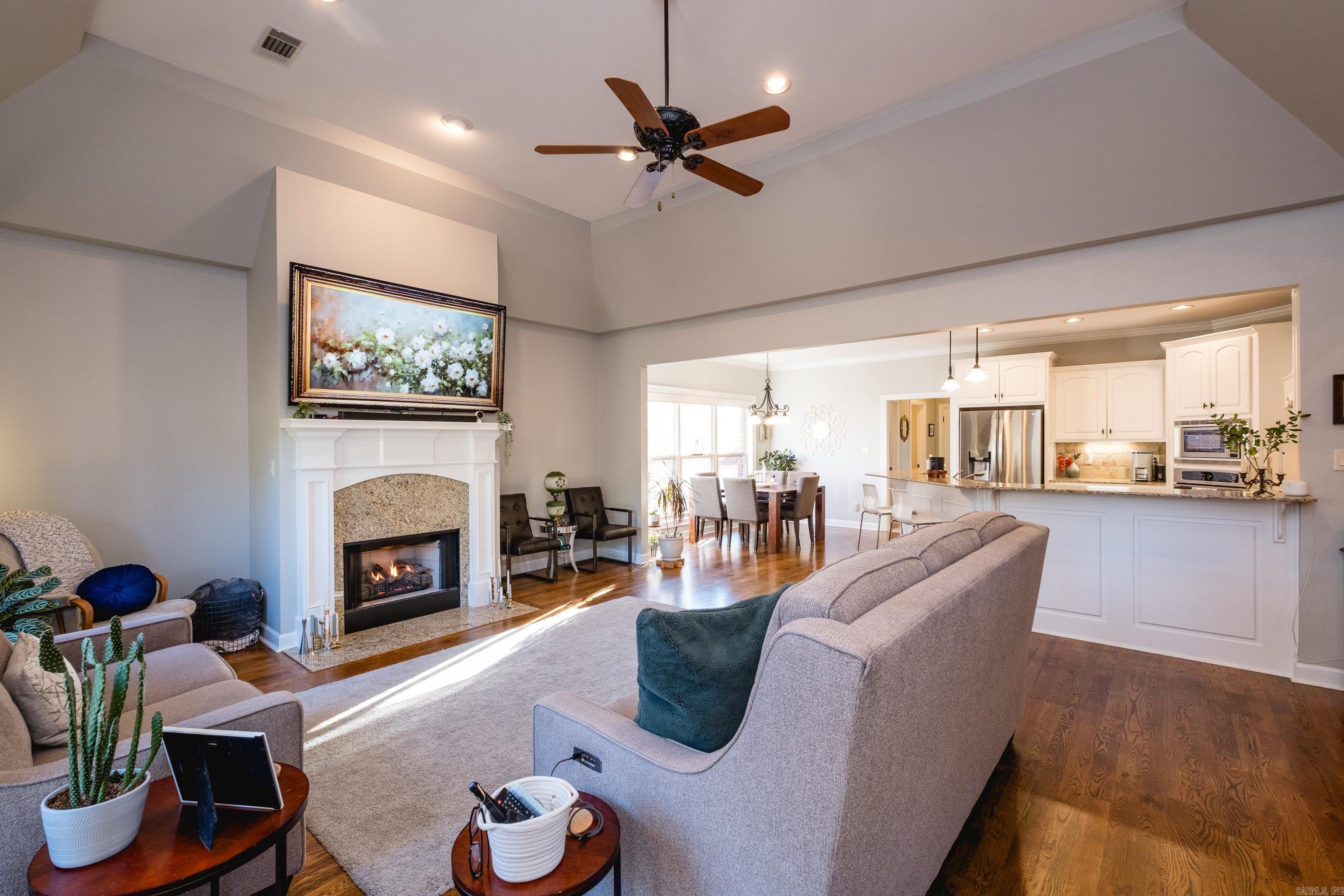 CHENAL VALLEY EPERNAY PLACE - Residential