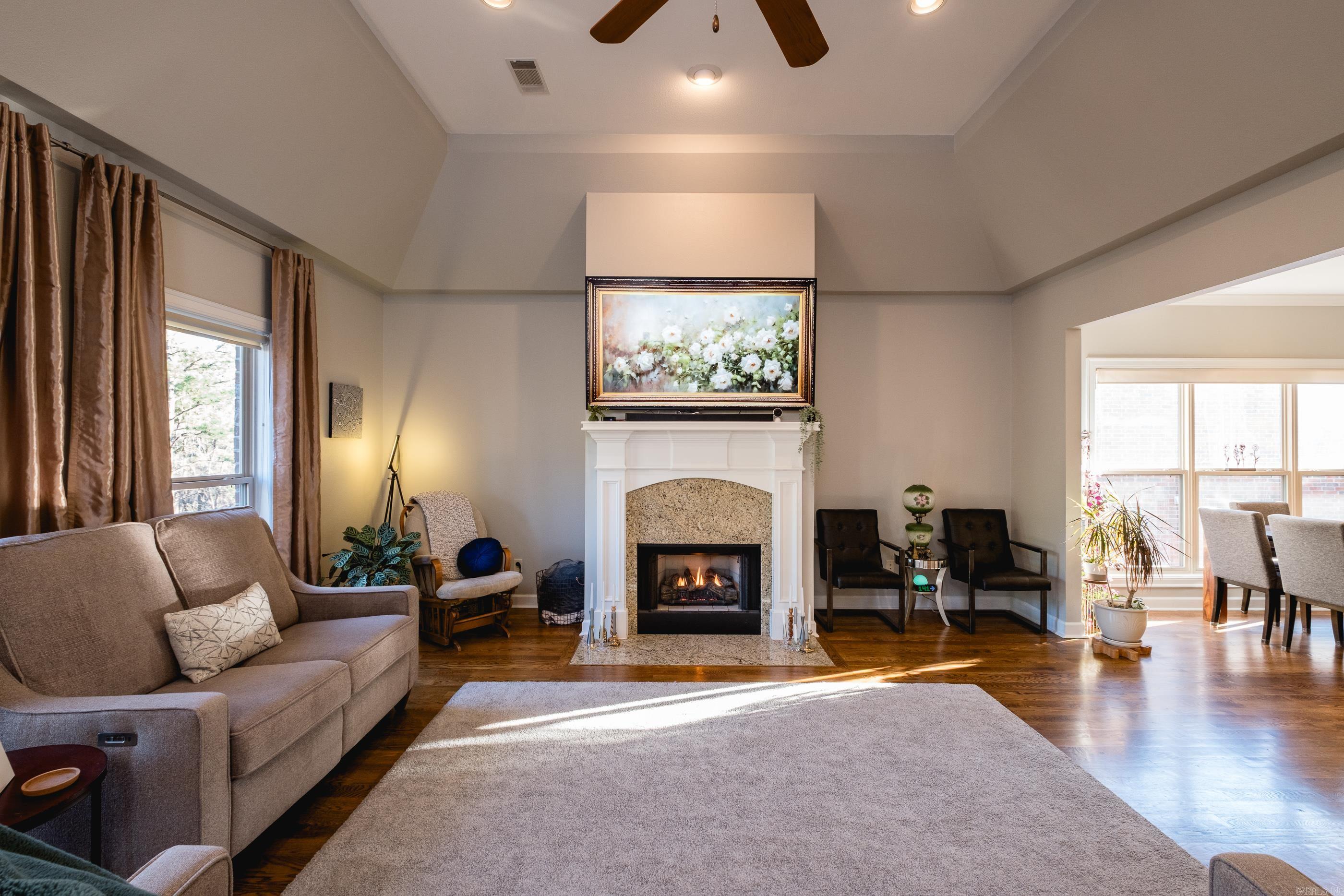 CHENAL VALLEY EPERNAY PLACE - Residential