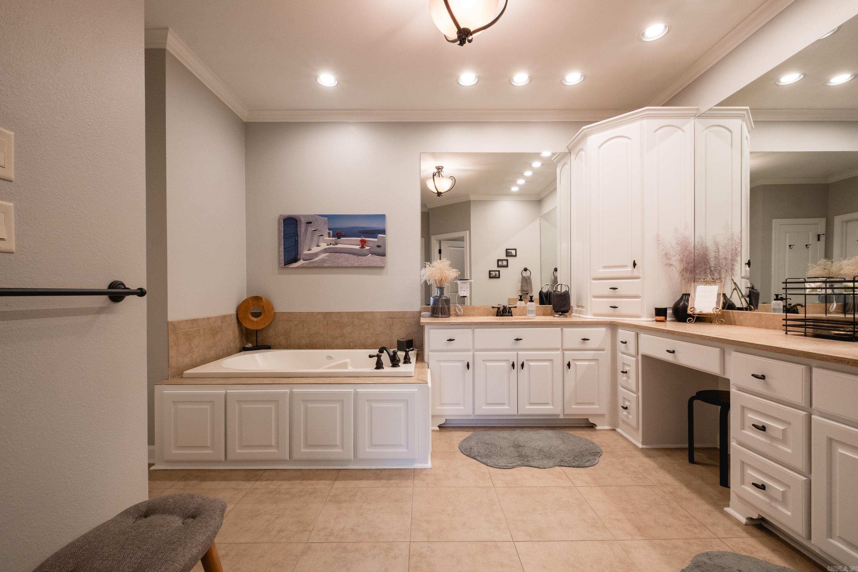 CHENAL VALLEY EPERNAY PLACE - Residential