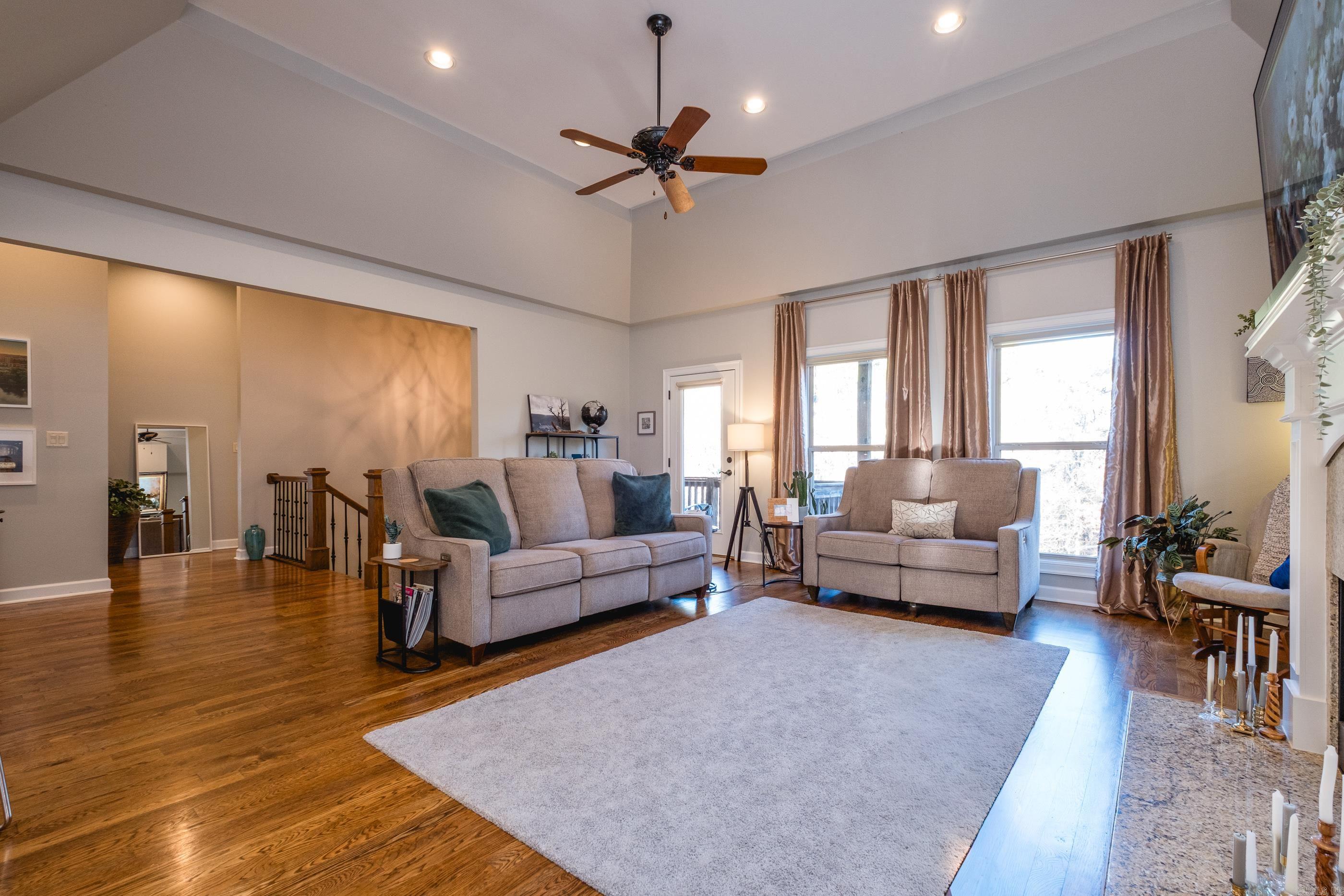 CHENAL VALLEY EPERNAY PLACE - Residential