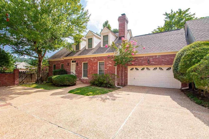 Patio Home in a desirable, West Little Rock neighborhood!! This home is ready for you to put your touches on it and call it HOME! Two bedroom, 2.5 bath, 2 car garage, extra enclosed sunroom off the back that leads to a beautiful deck, beautiful fireplace with high quality crown molding throughout. Master bathroom has upgraded walk in jacuzzi. New carpet and tile!!