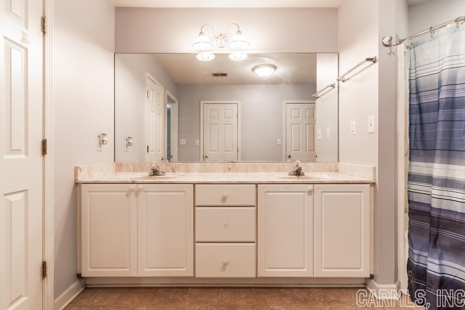 EDGAR'S - Residential