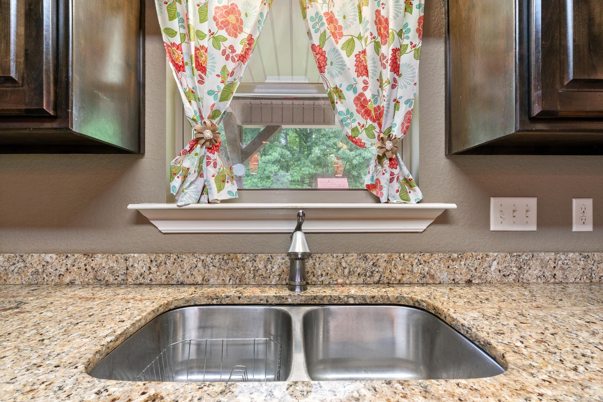 SHADOW CREEK - Residential