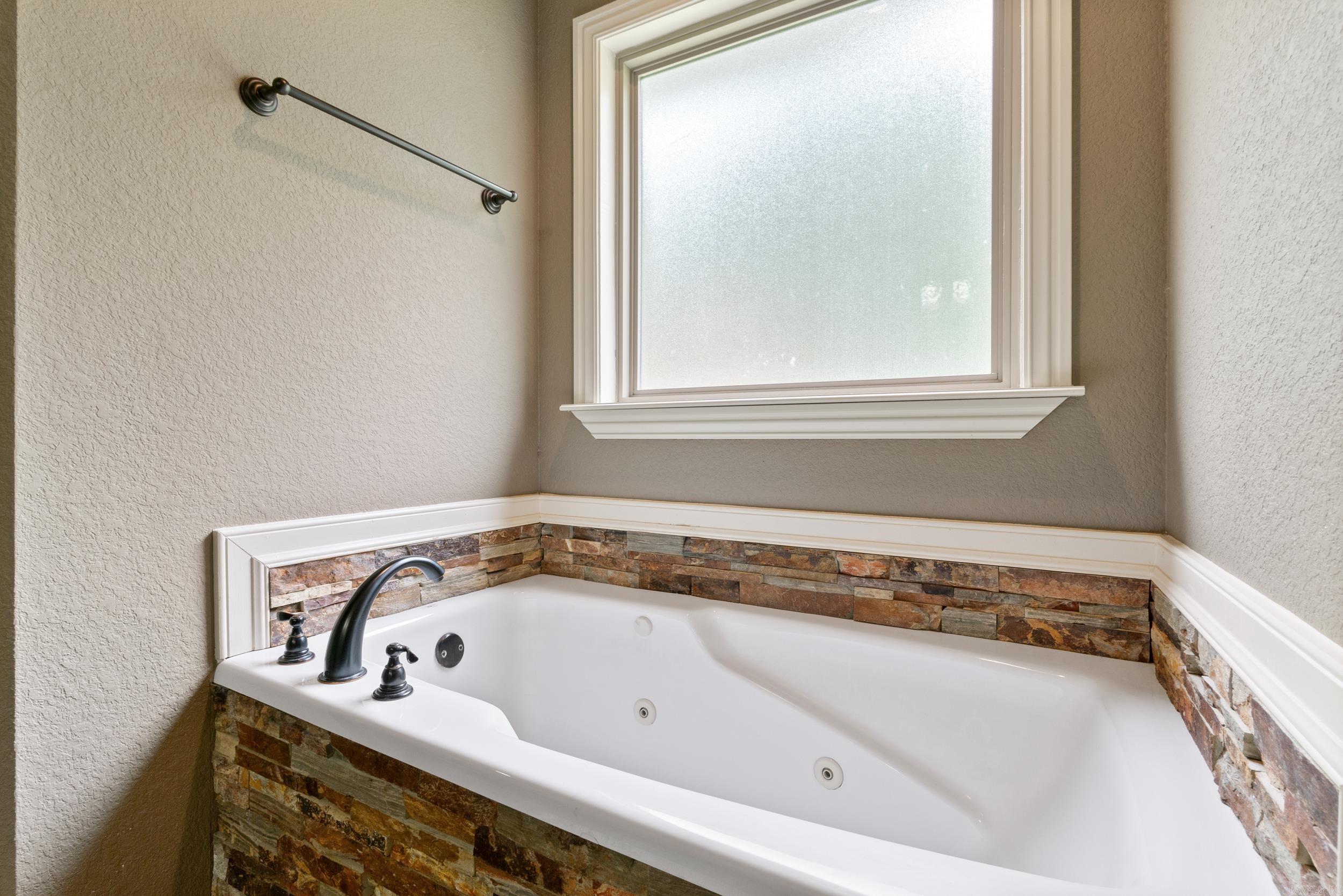 SHADOW CREEK - Residential