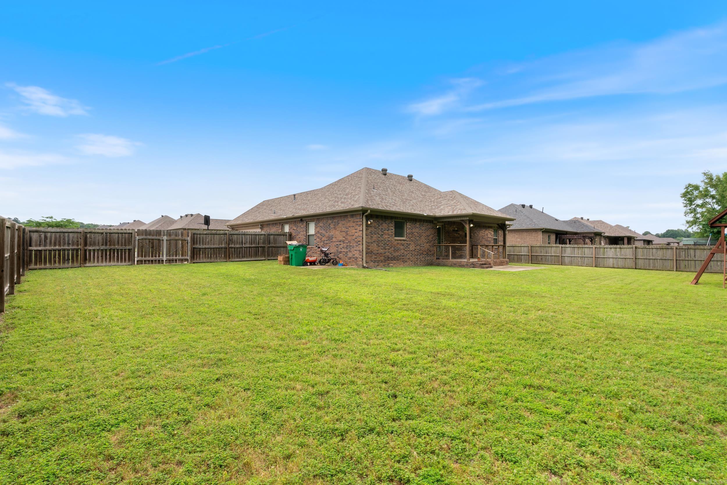 SHADOW CREEK - Residential