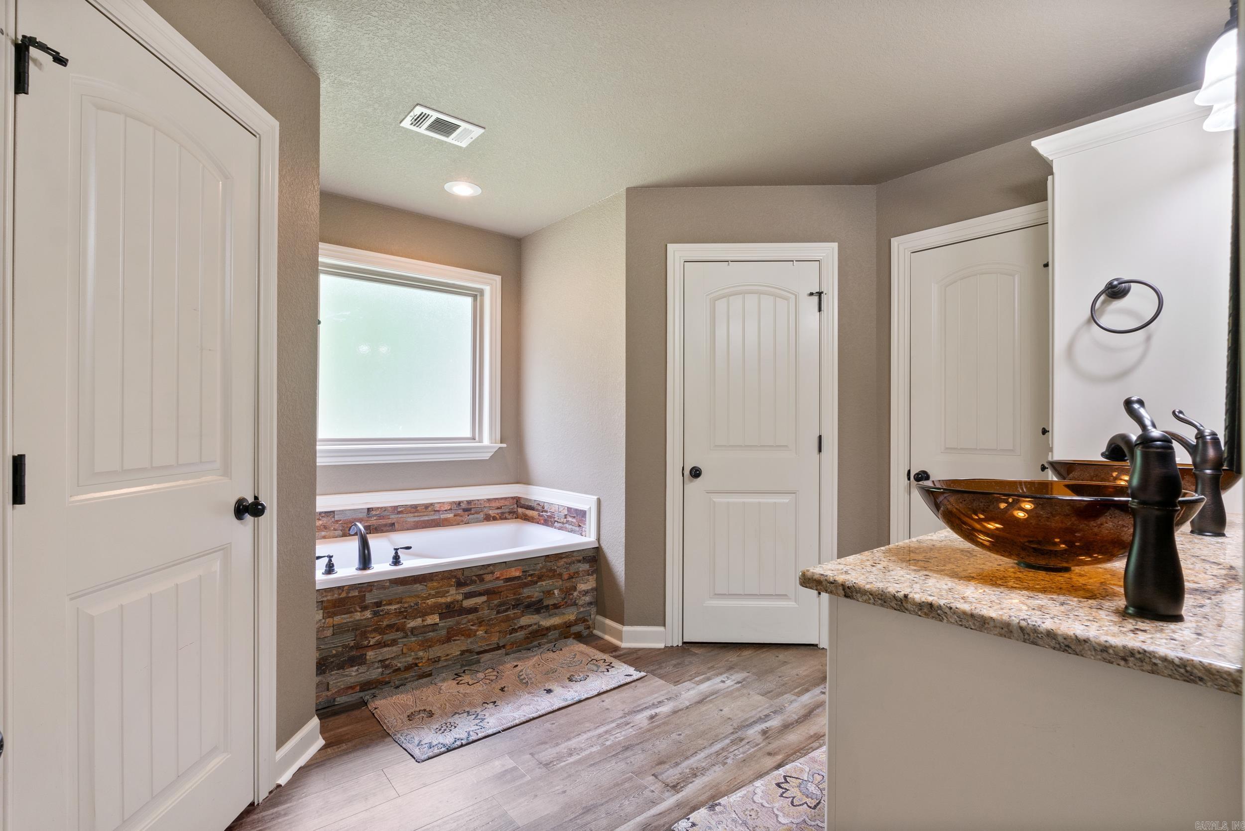 SHADOW CREEK - Residential