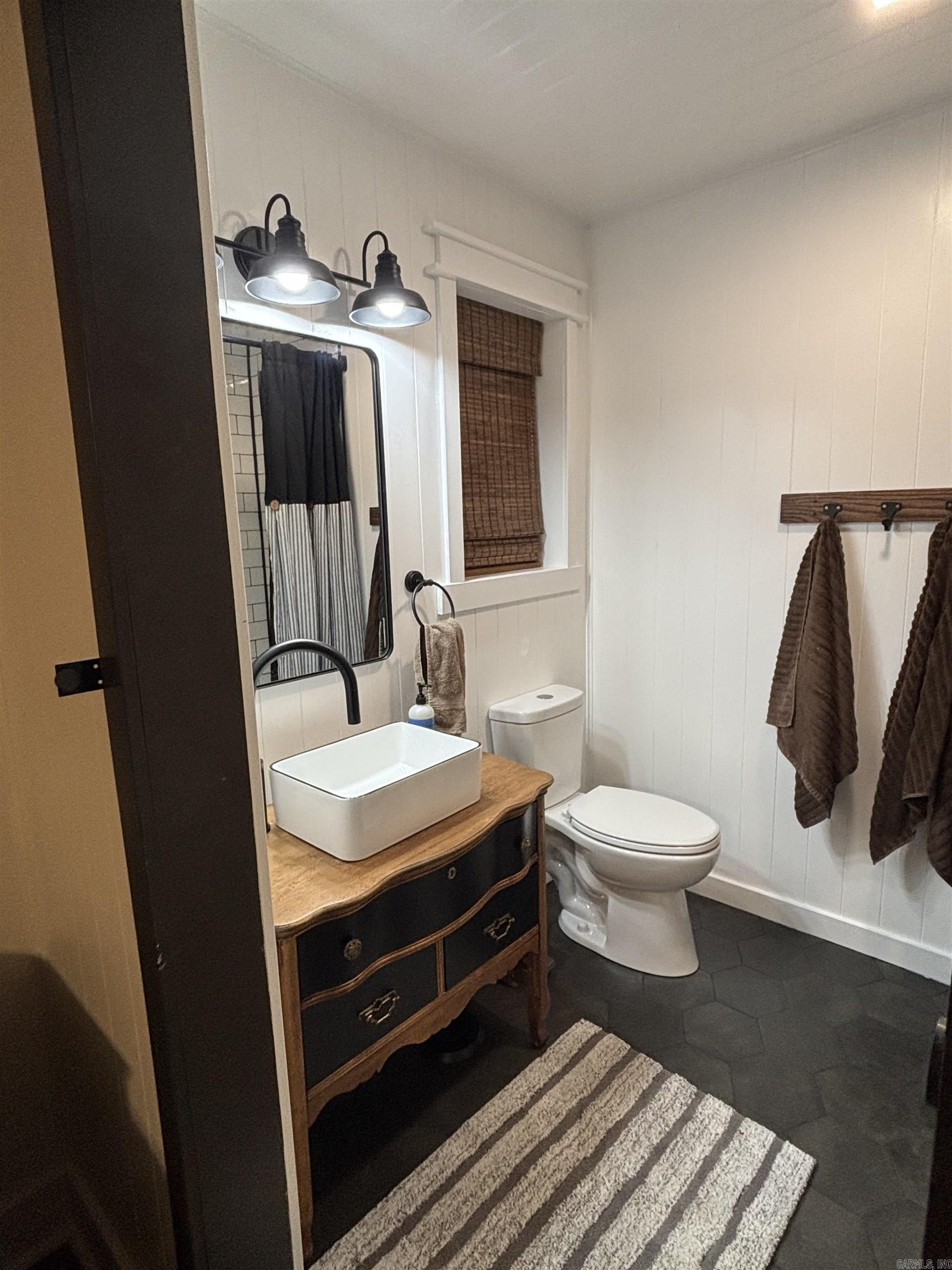 CAMELOT ESTATES - Residential